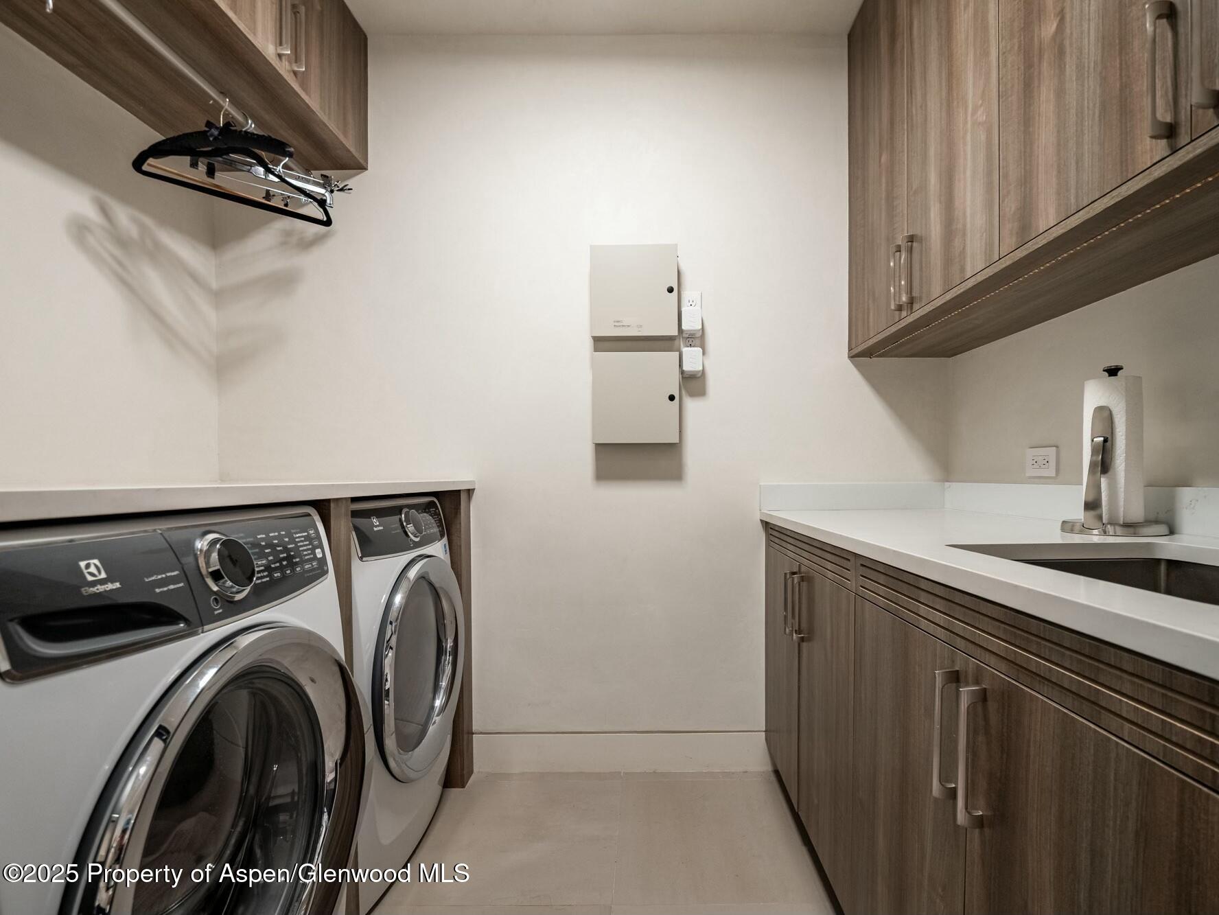 1154 E Cooper Avenue