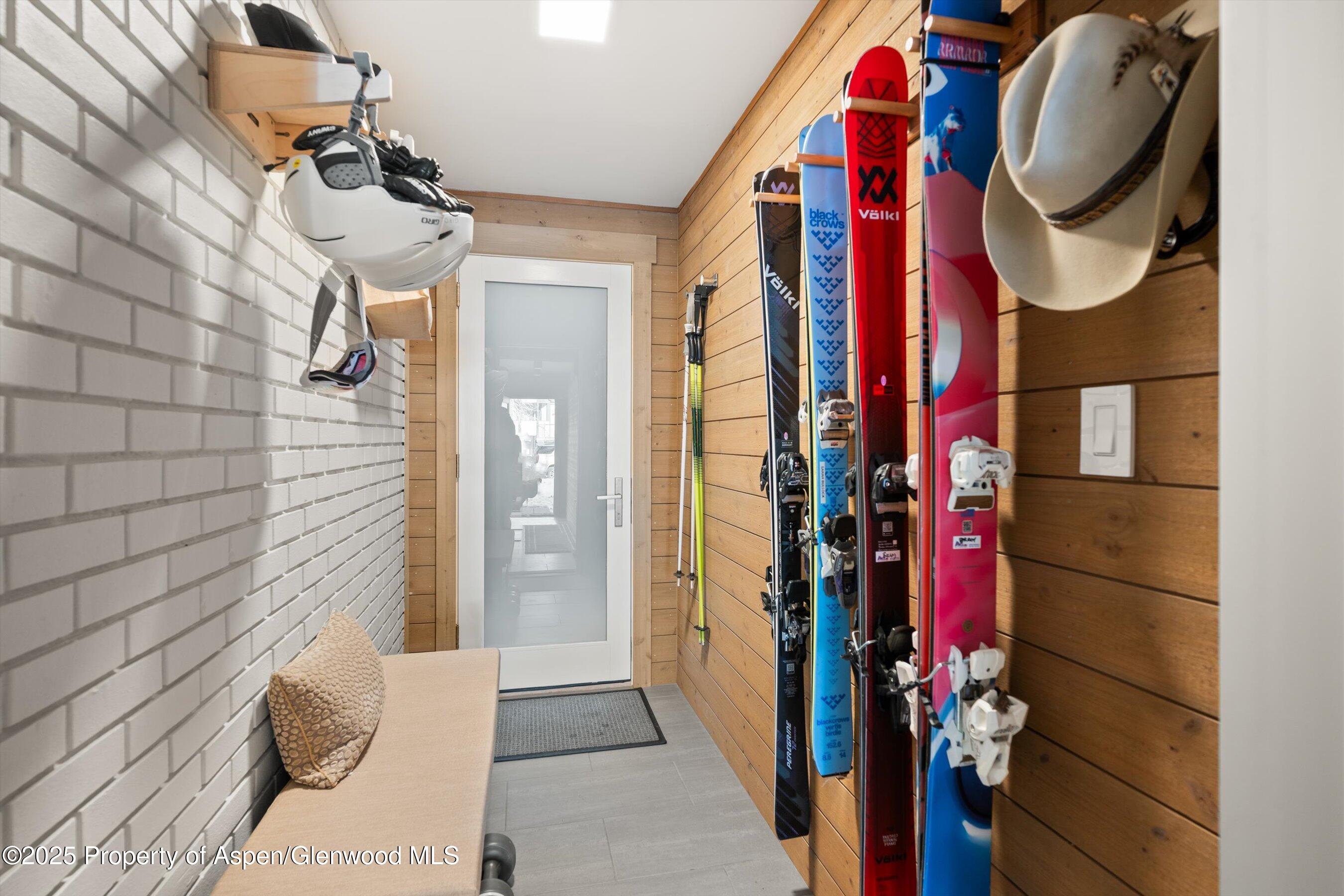 1001 E Cooper Avenue, 2, Aspen Unit: 2