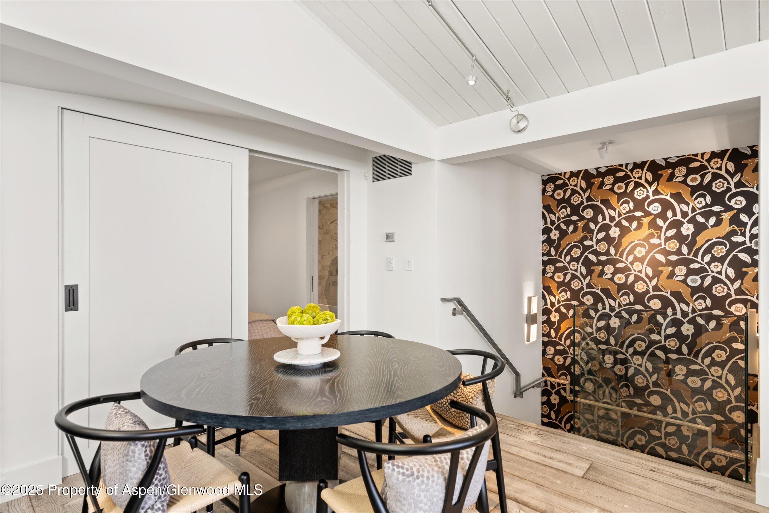 1001 E Cooper Avenue, 2, Aspen Unit: 2