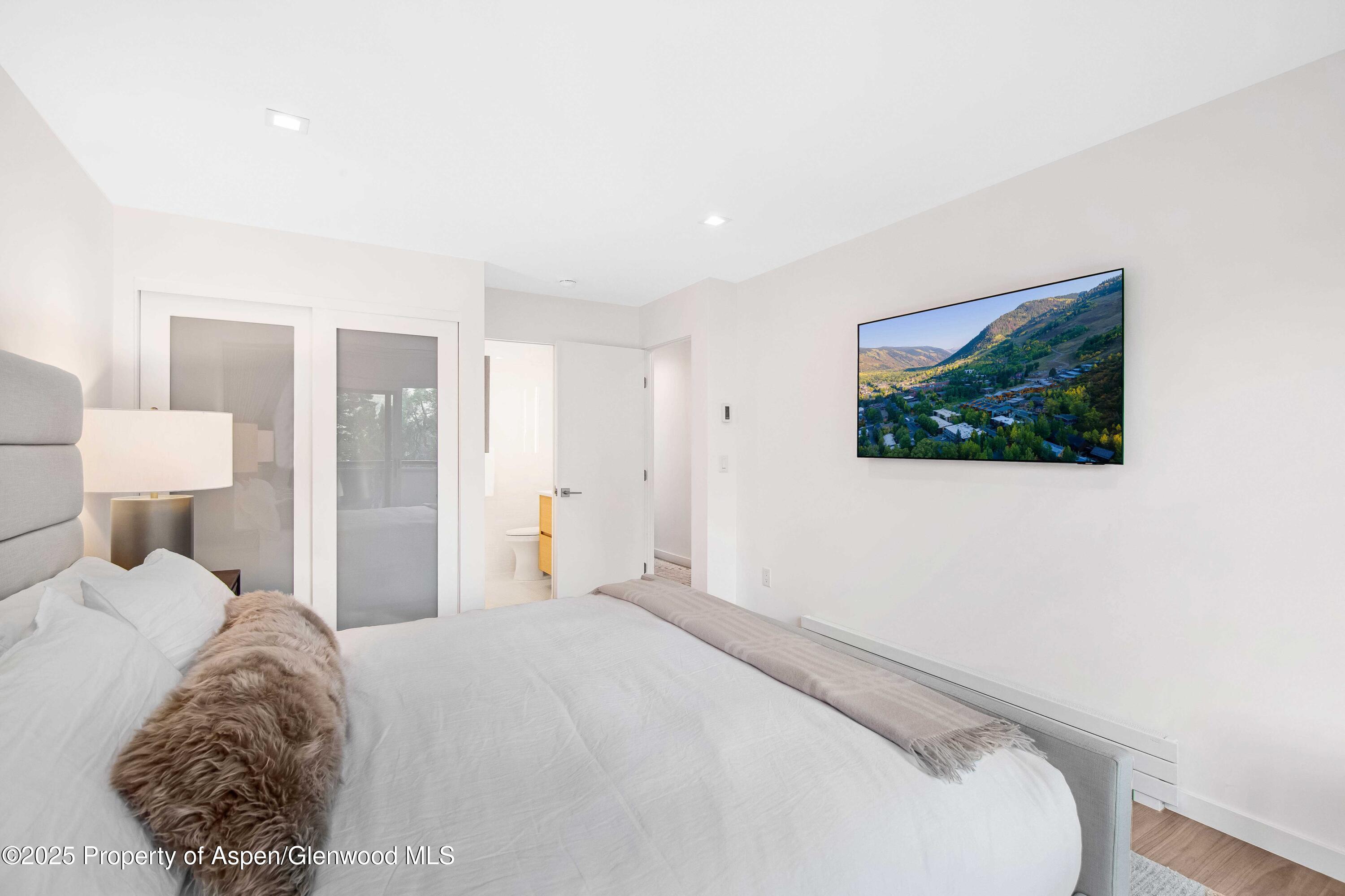 100 E Dean Street, 3B