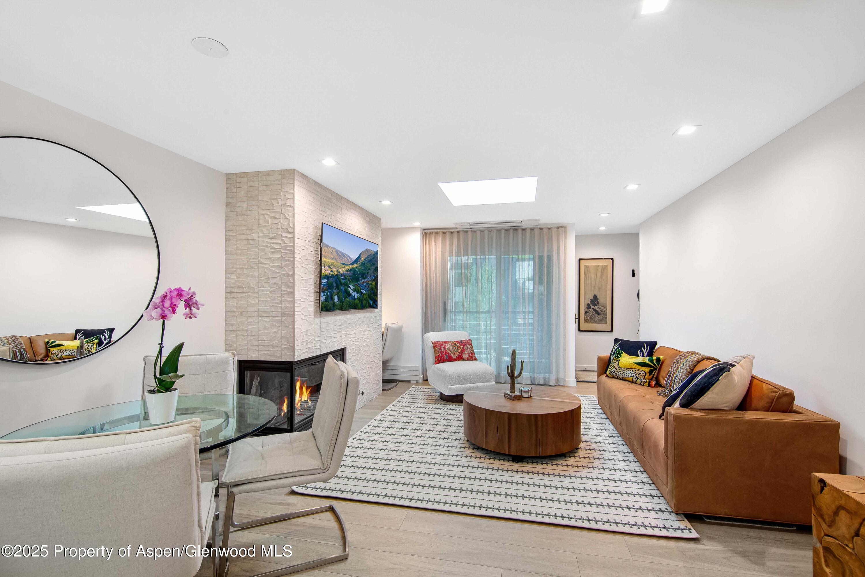 100 E Dean Street, 3B