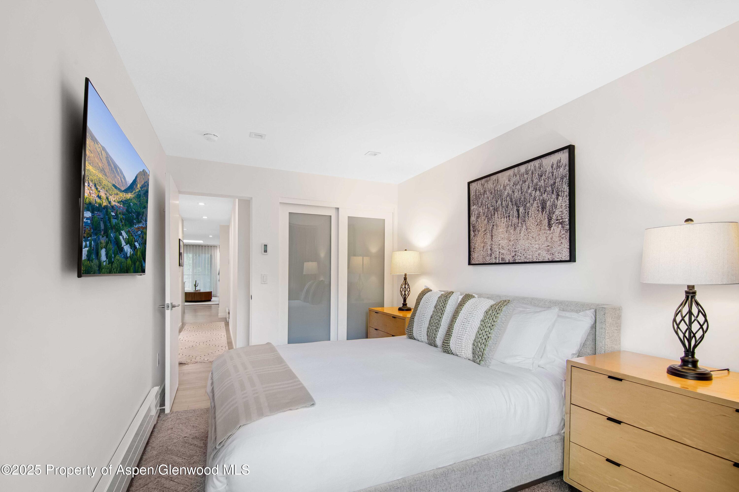 100 E Dean Street, 3B