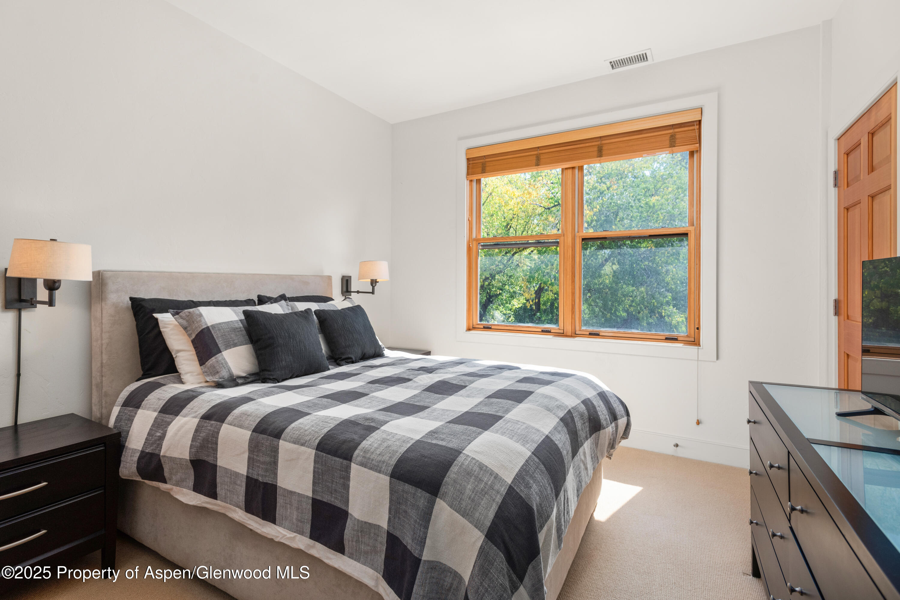 227 Midland Avenue, #24