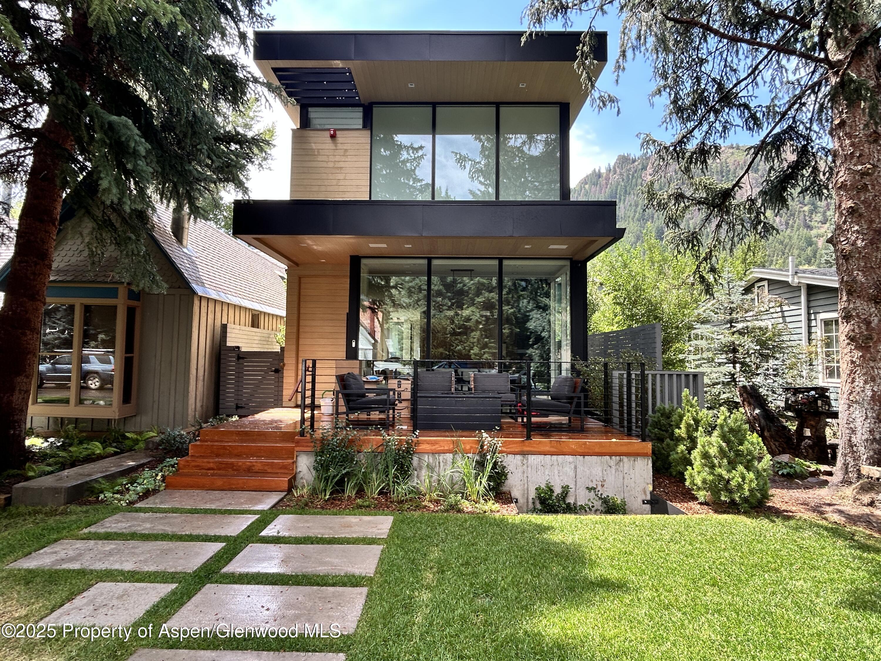 219 W Bleeker Street