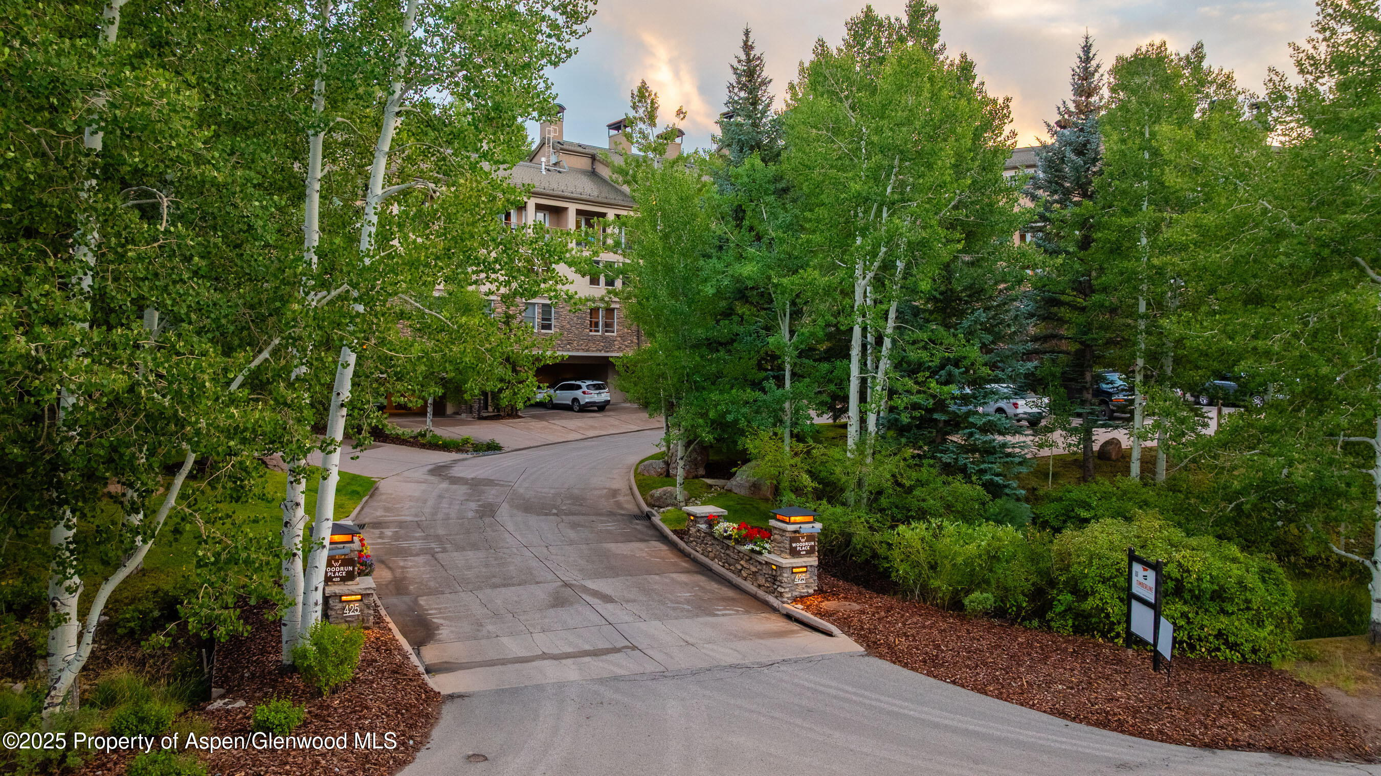 425 Wood Road, 13
