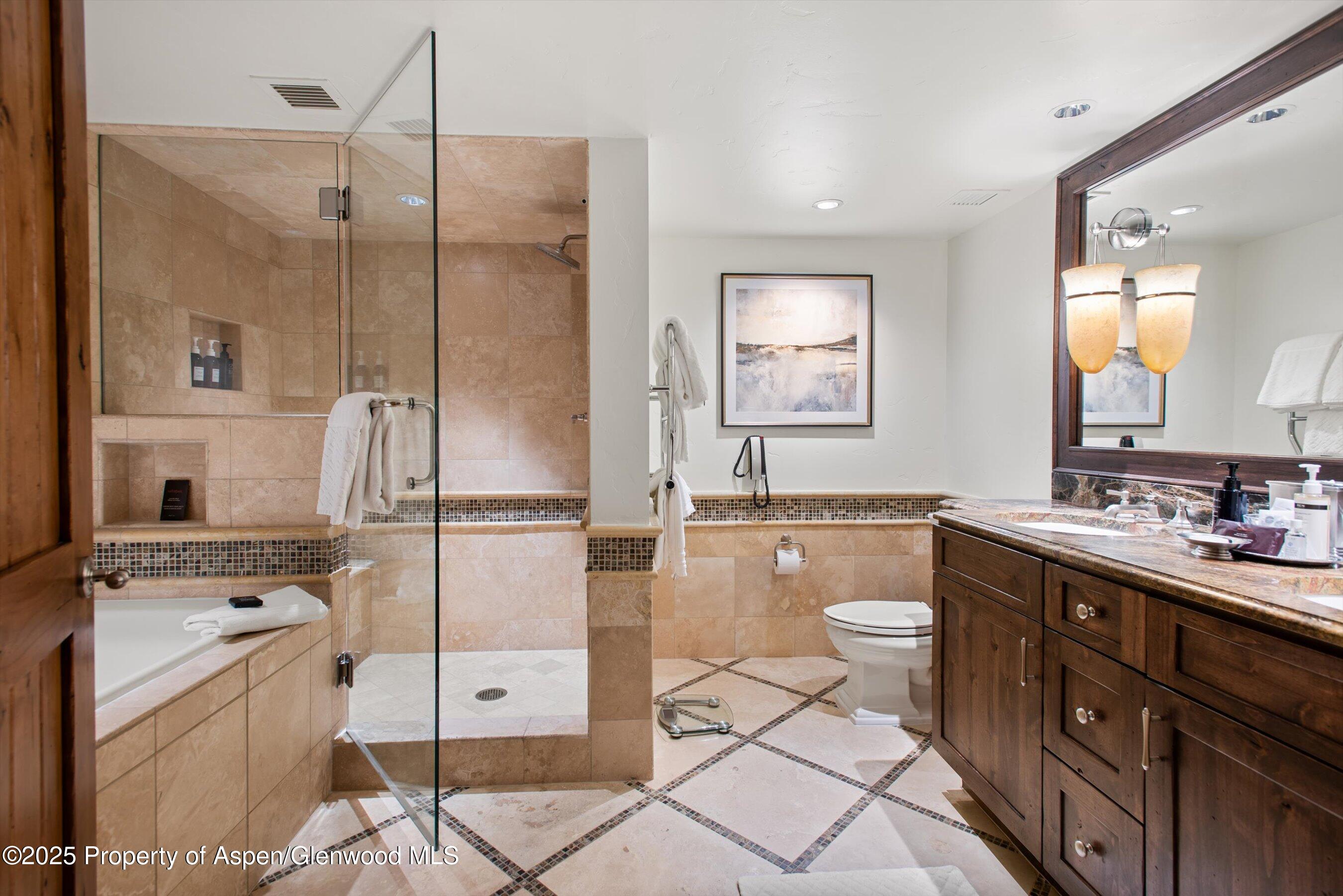 315 E Dean Street, B21-E7