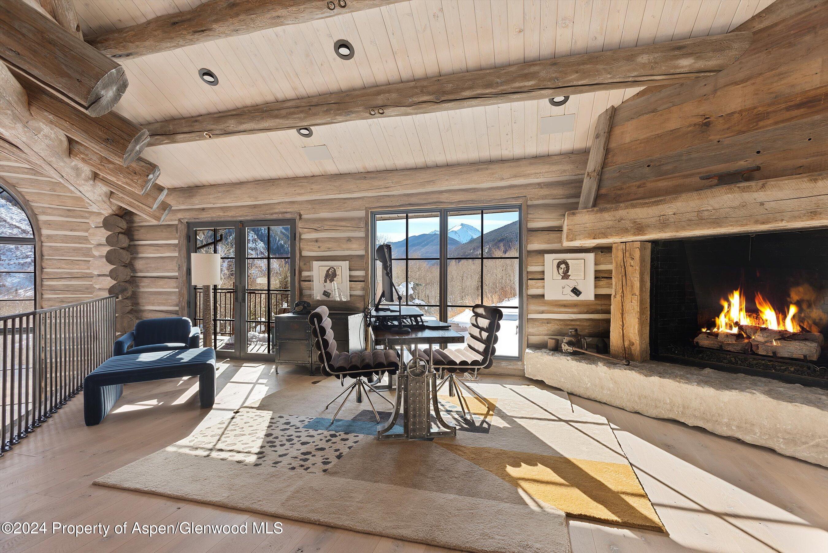931 N Hayden Road