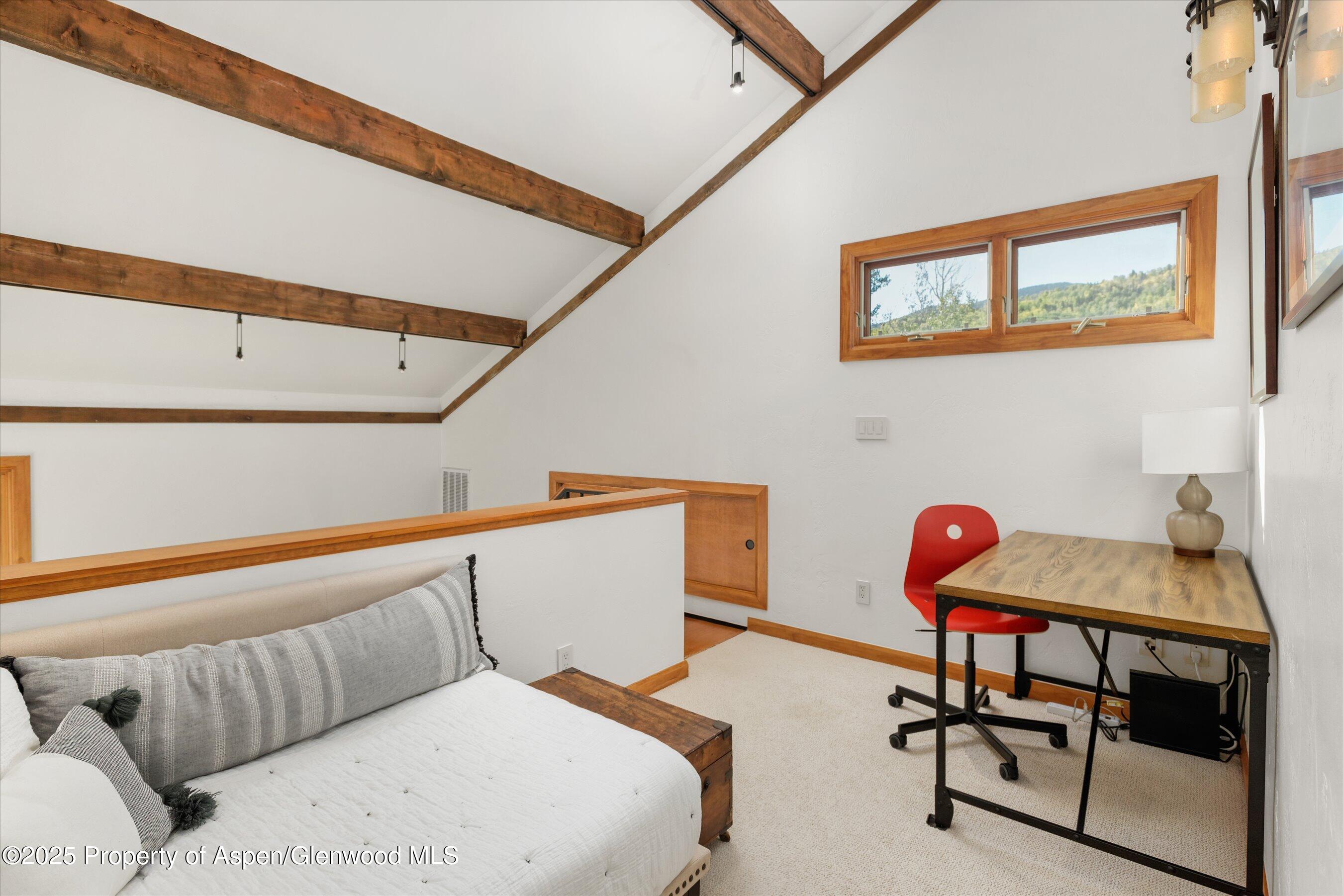 4000 Brush Creek Road, 10