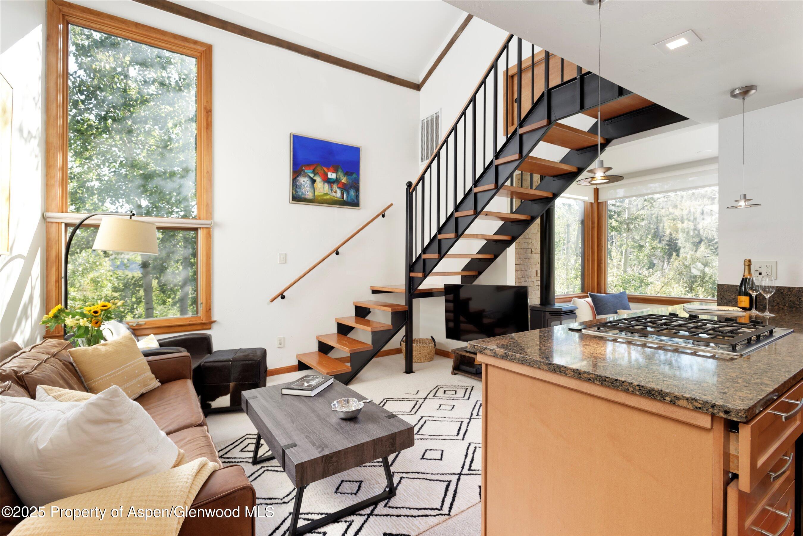 4000 Brush Creek Road, 10