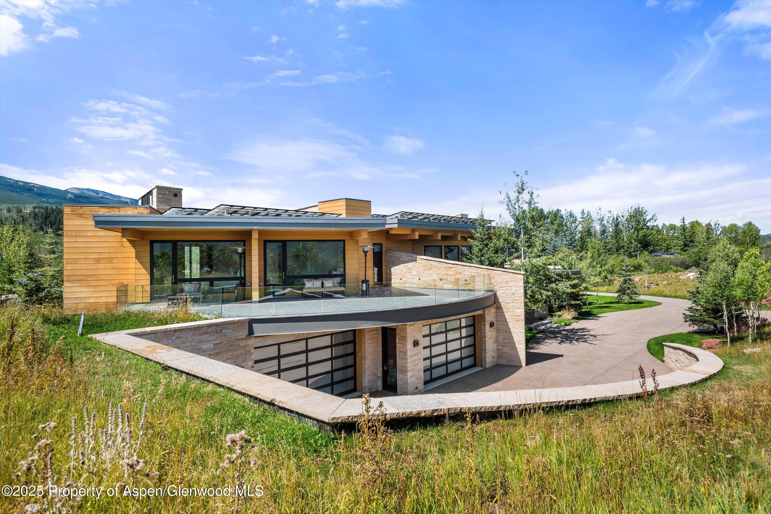 1422 W Buttermilk Road