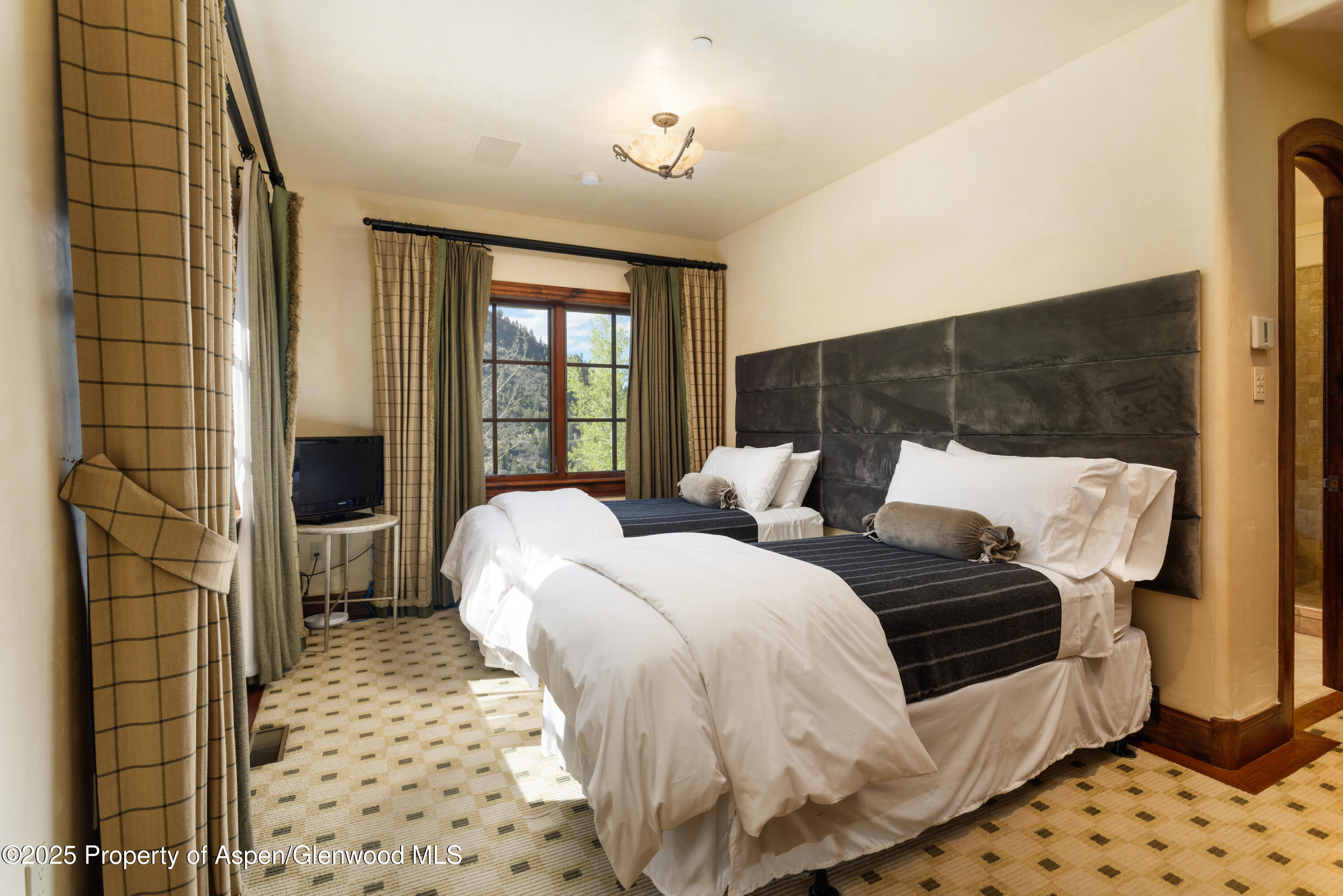 388 Exhibition Lane, Aspen