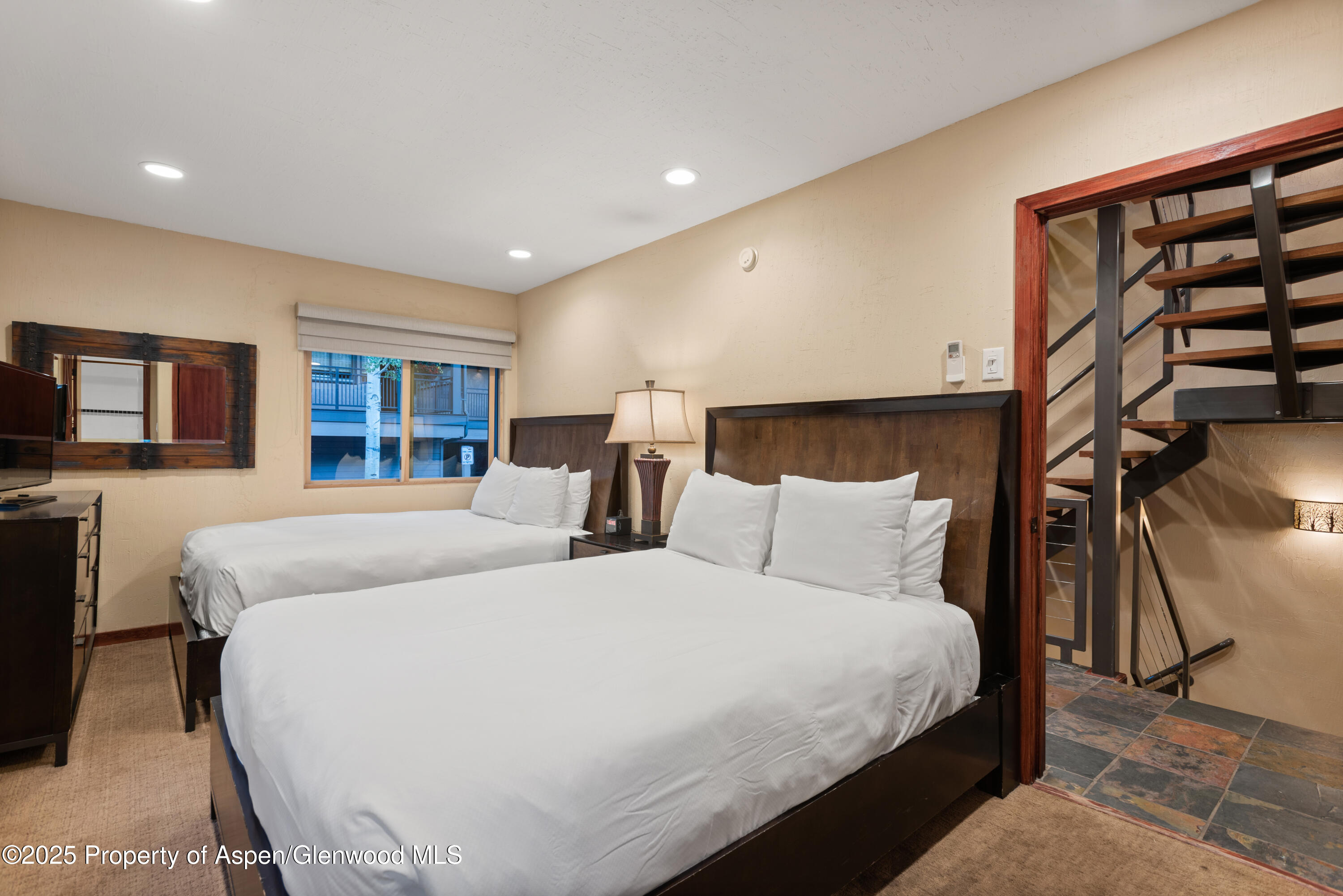 650 S Monarch Street, Unit 4