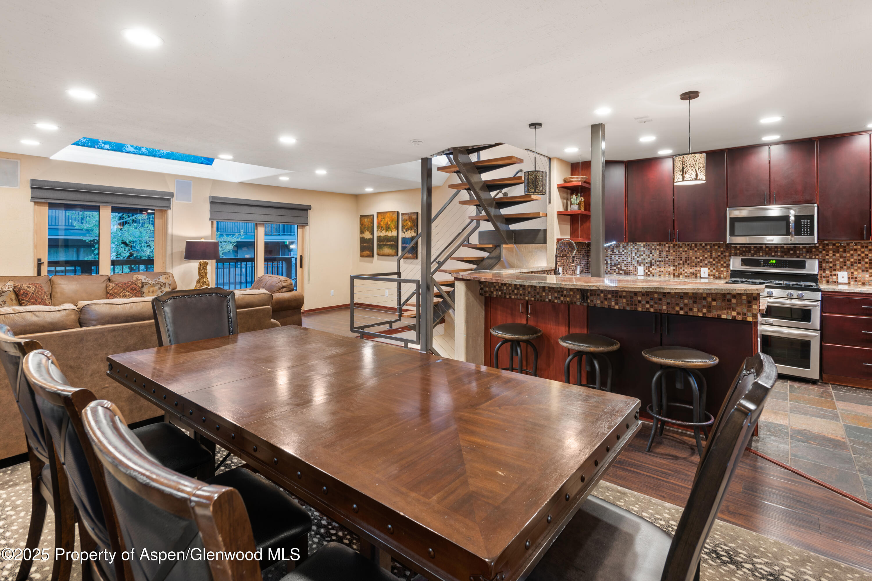 650 S Monarch Street, Unit 4