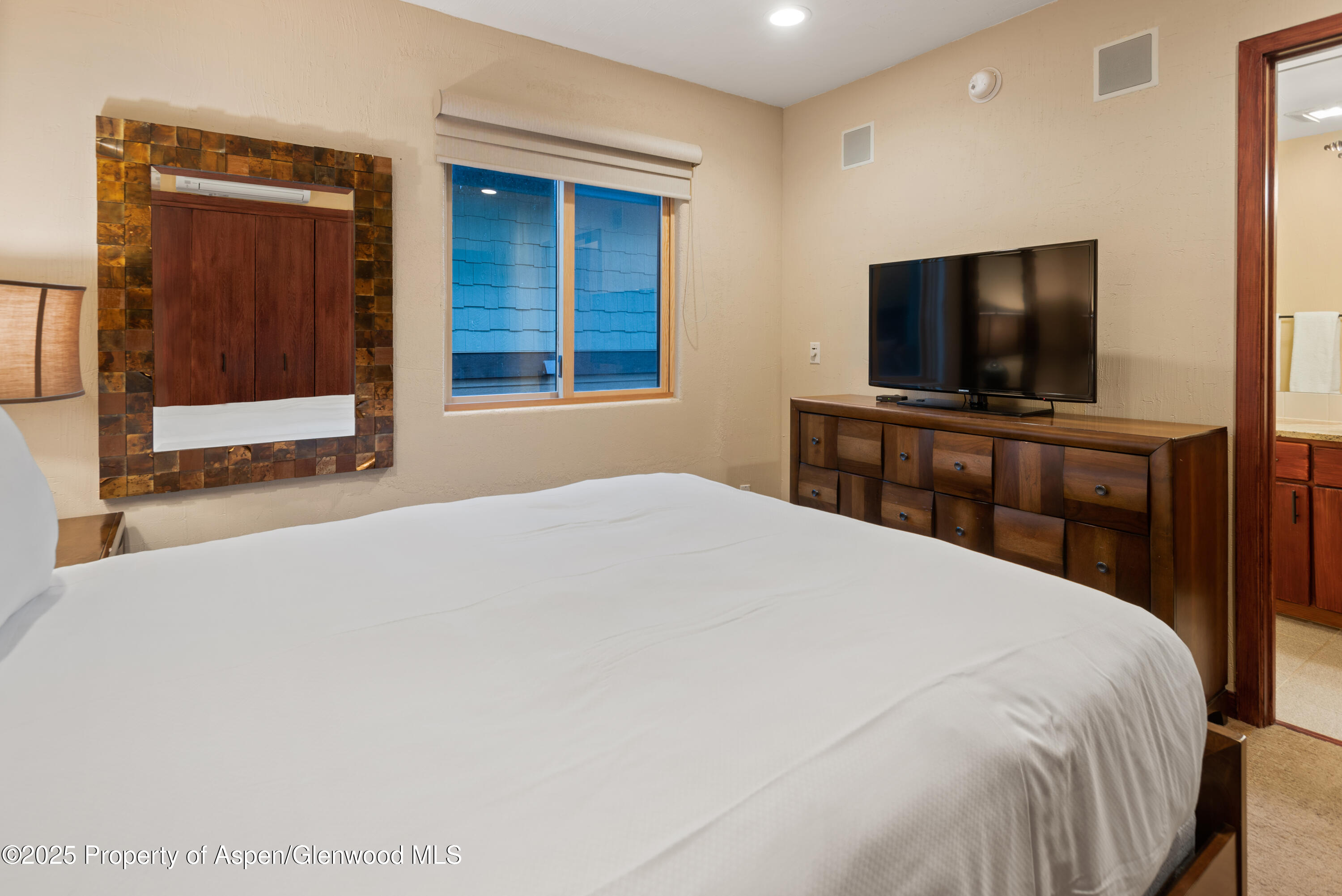 650 S Monarch Street, Unit 4