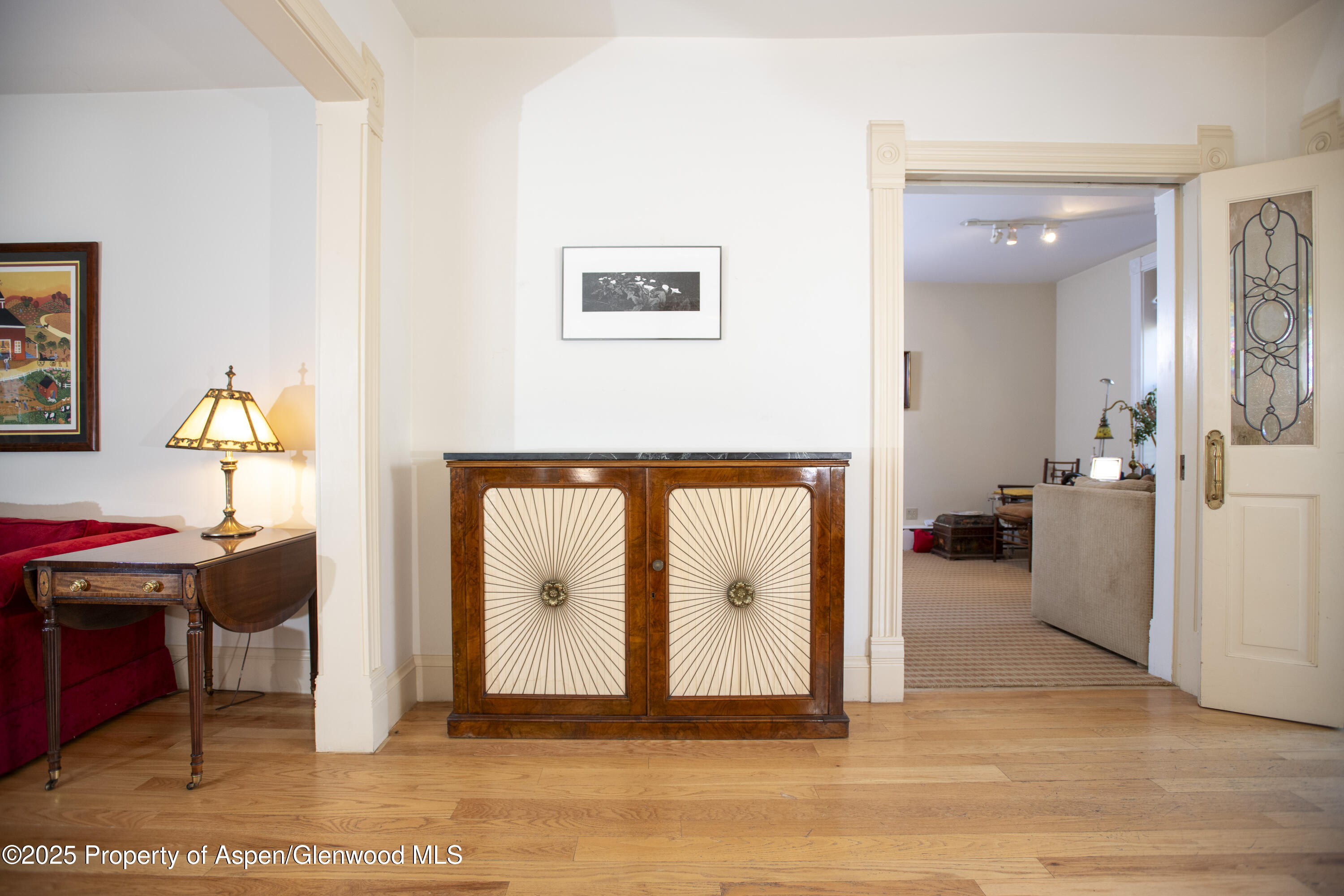 715 W Smuggler Street