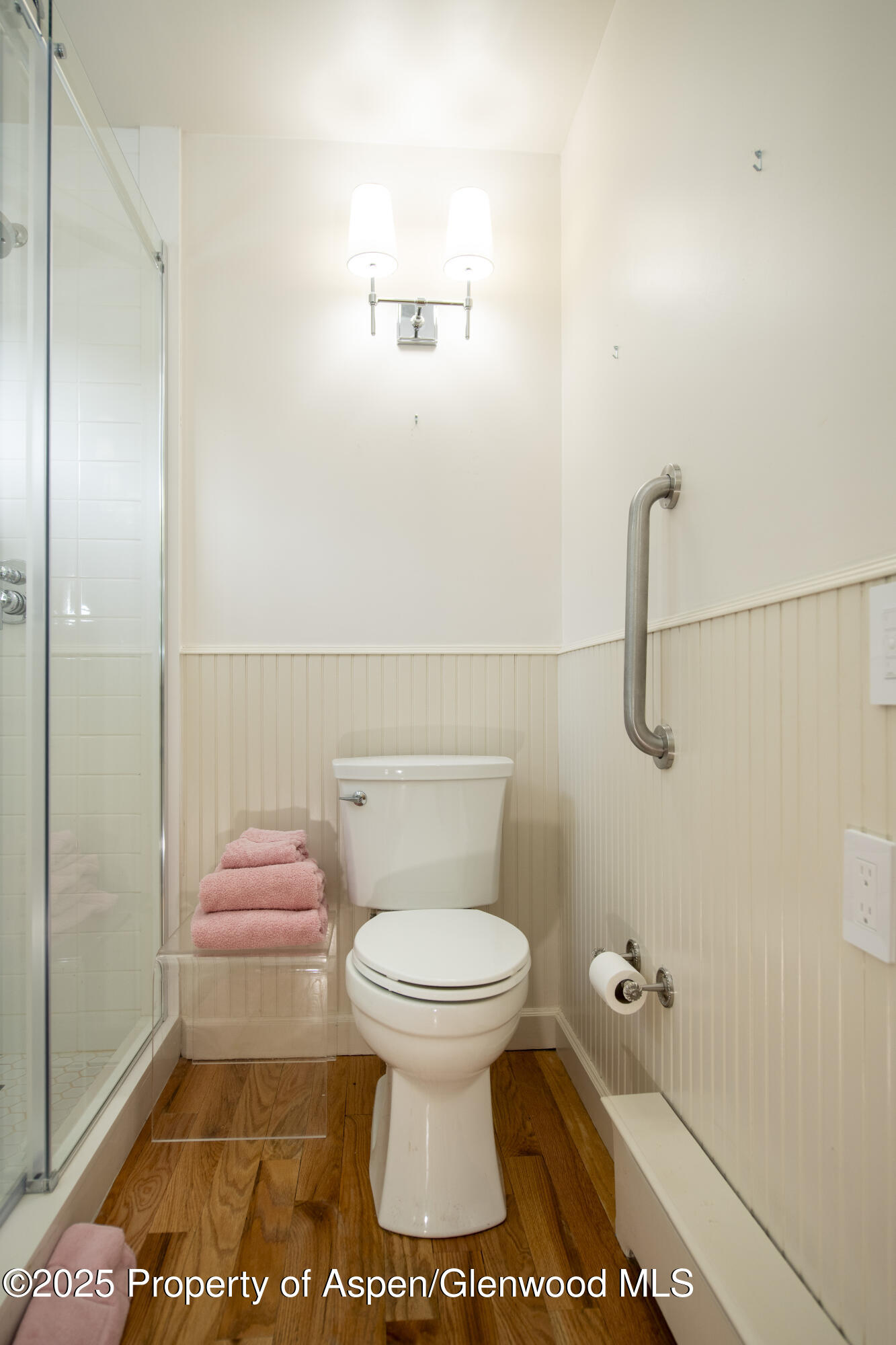 715 W Smuggler Street