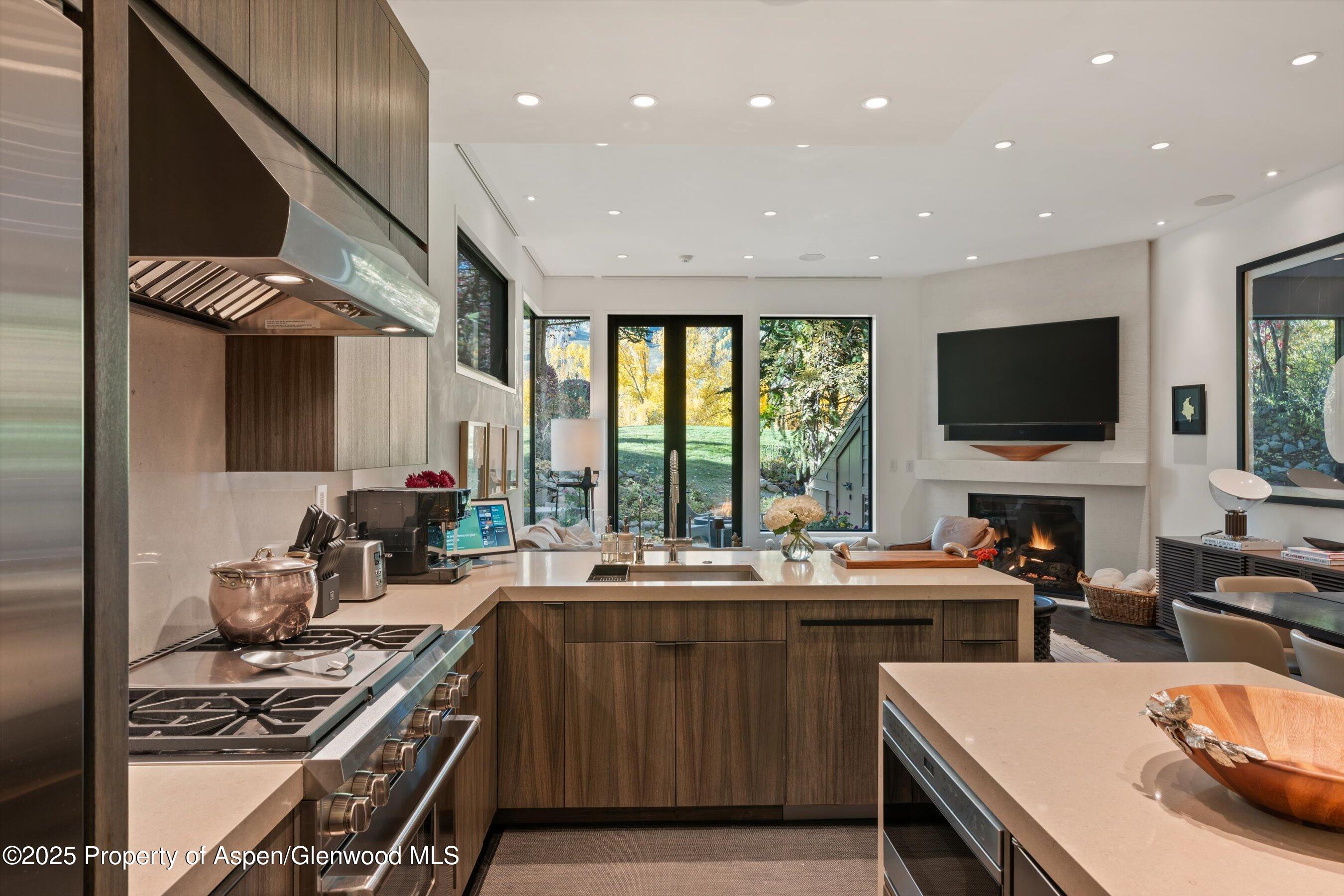 155 Lone Pine Road 12