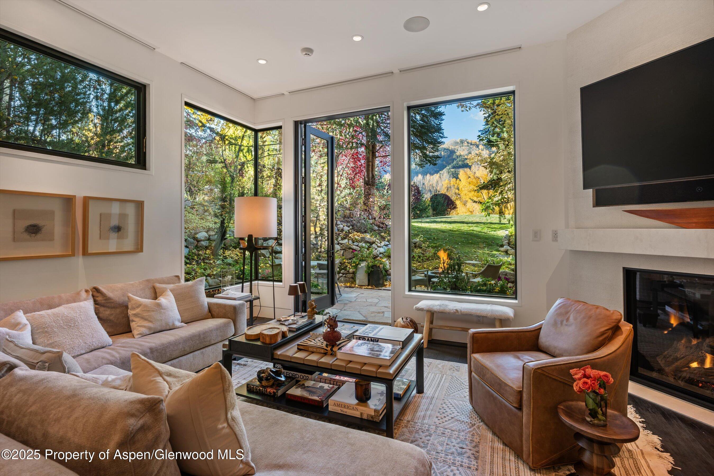 155 Lone Pine Road 12