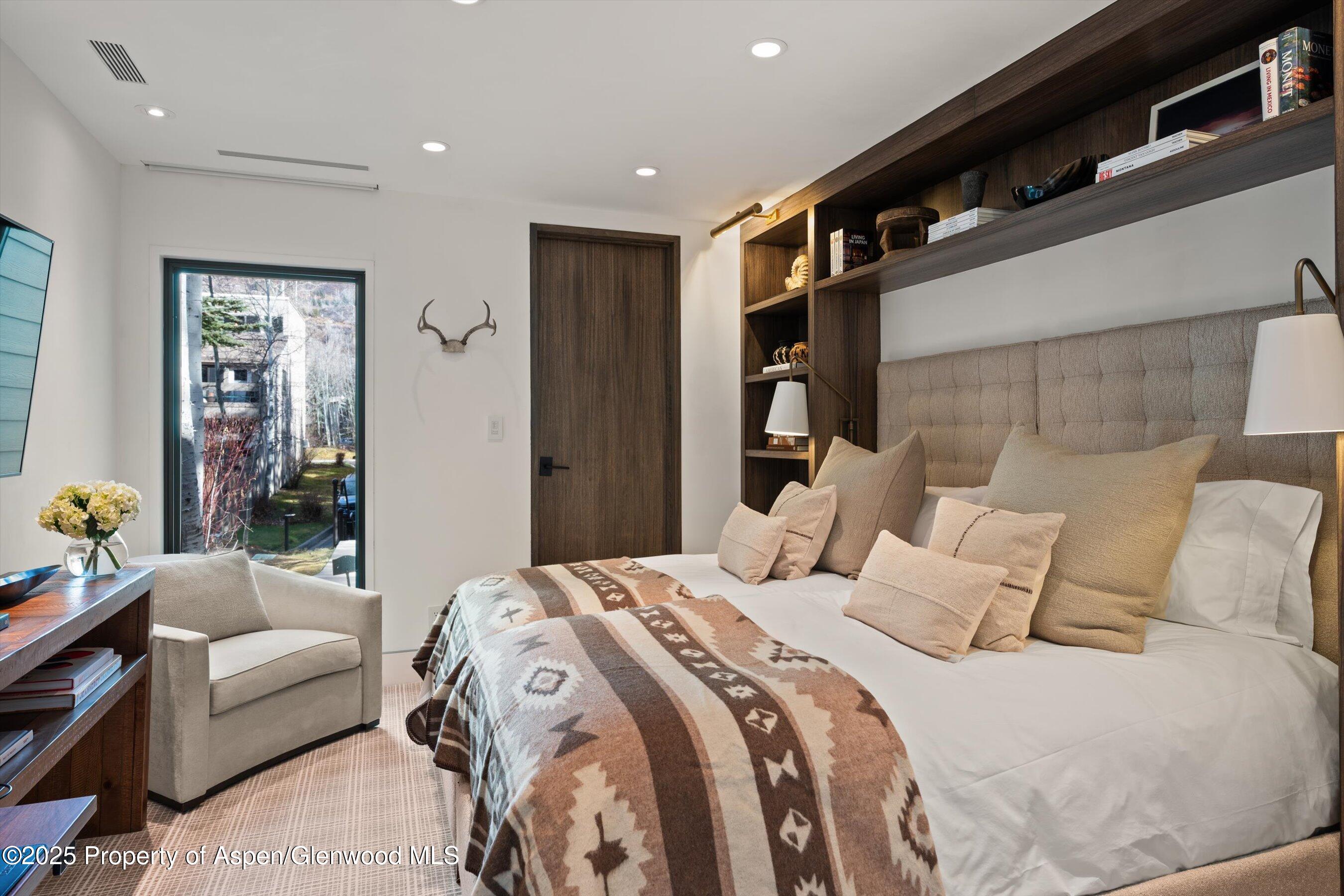 155 Lone Pine Road 12