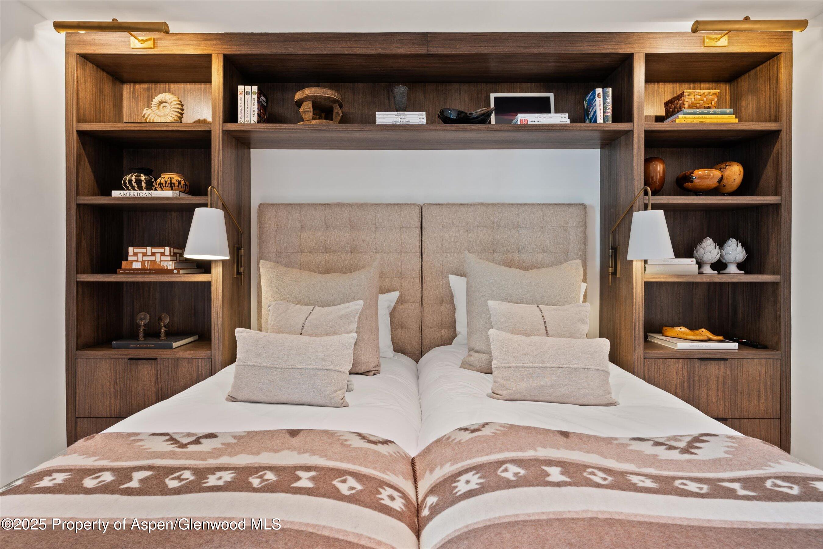 155 Lone Pine Road 12