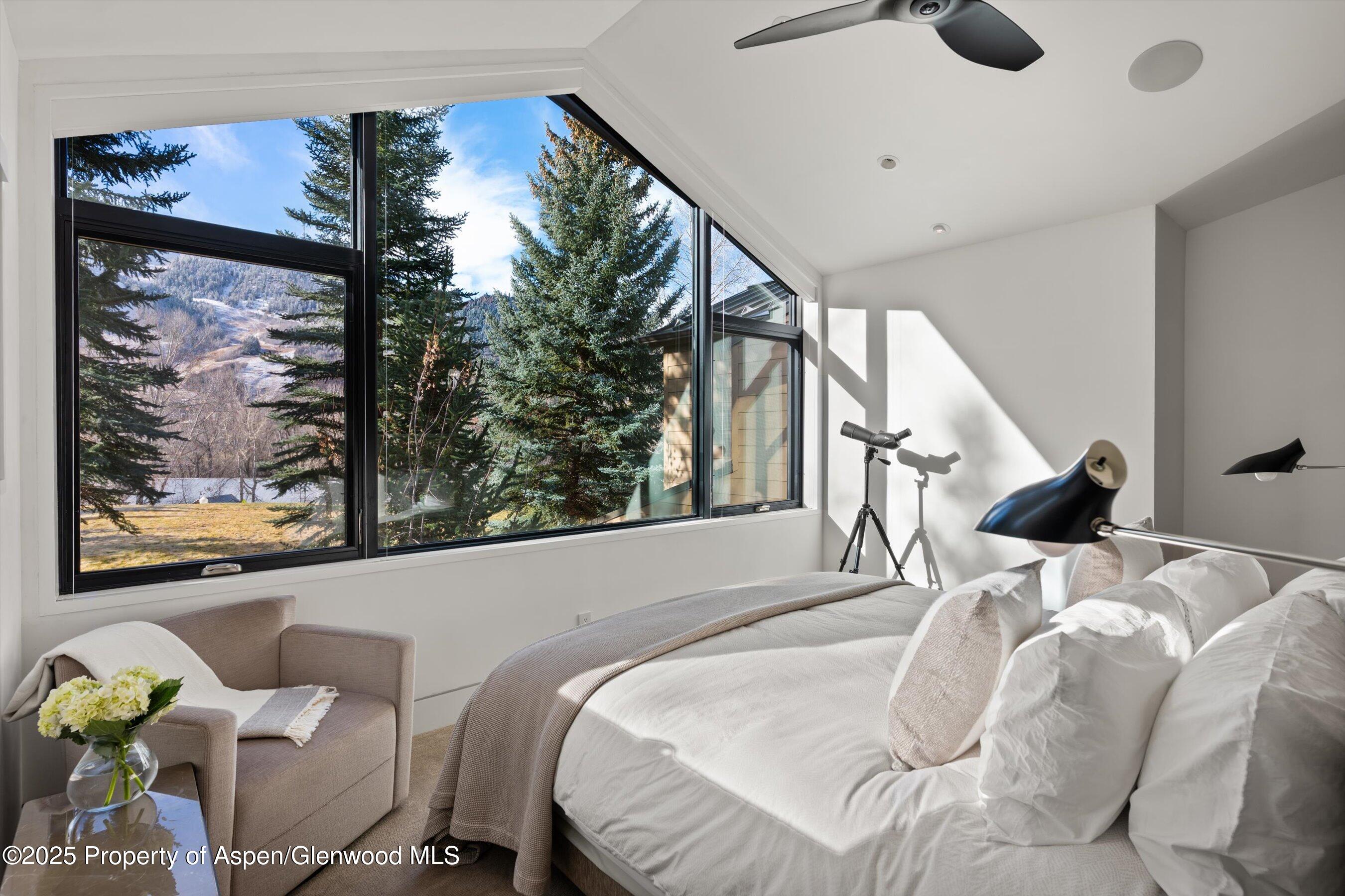 155 Lone Pine Road 12