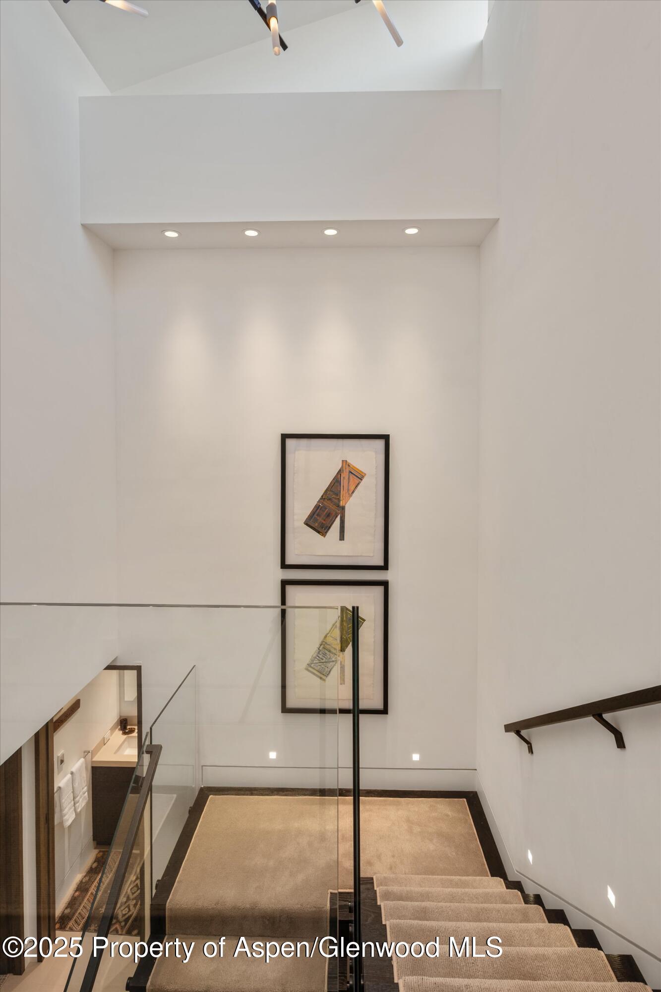 155 Lone Pine Road 12