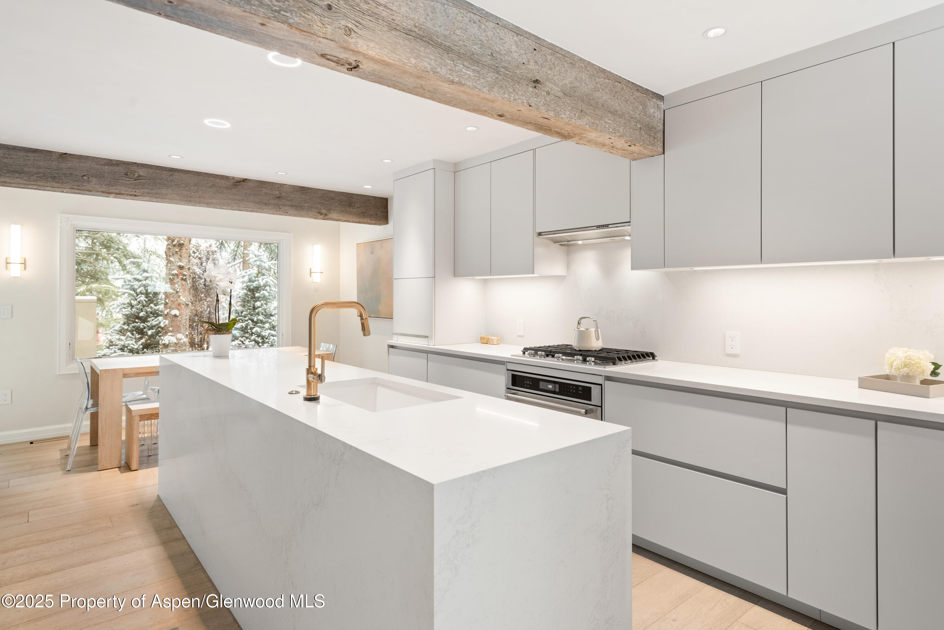 814 W Bleeker Street C4