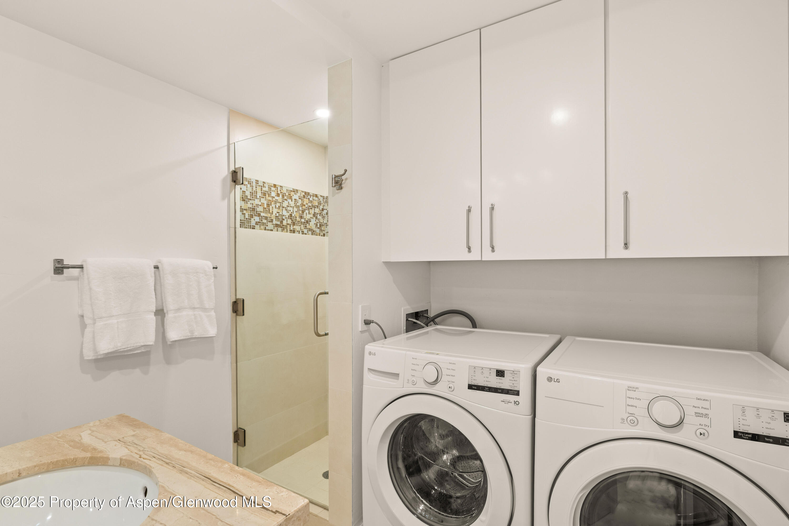 814 W Bleeker Street B2