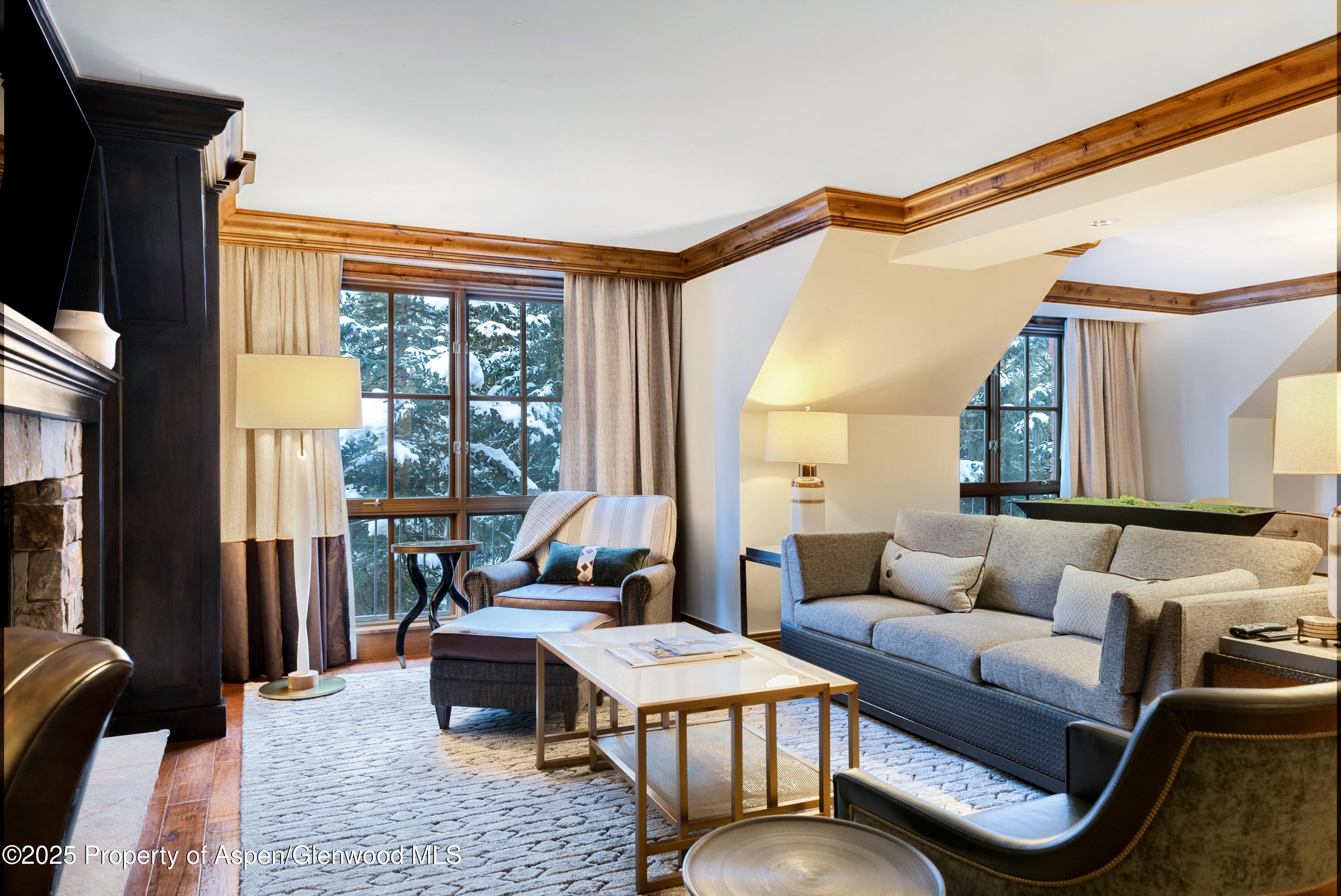 315 E Dean Street B65/7,8,27,41