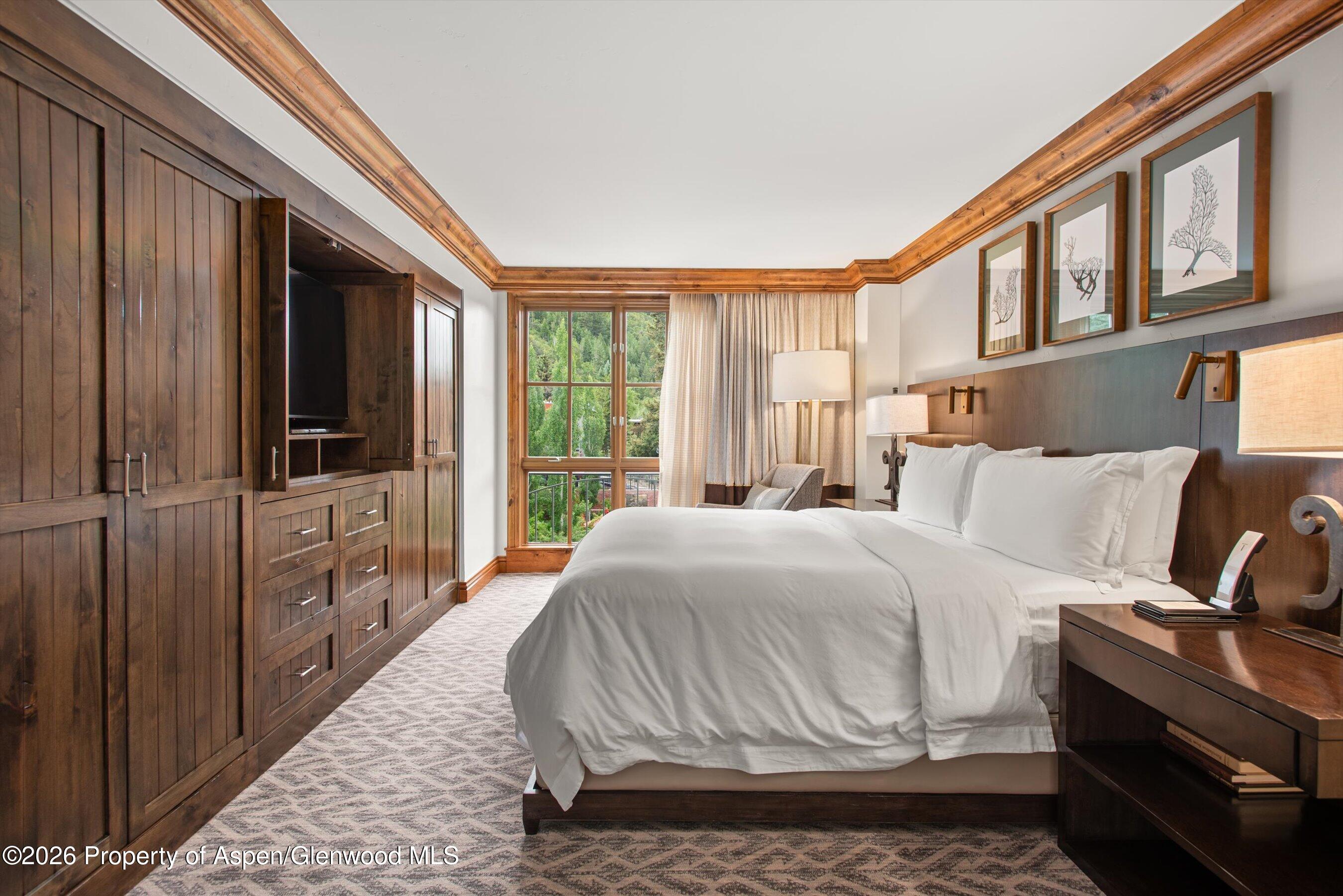 315 E Dean Street B52/Wks 9, 11, 28, 39