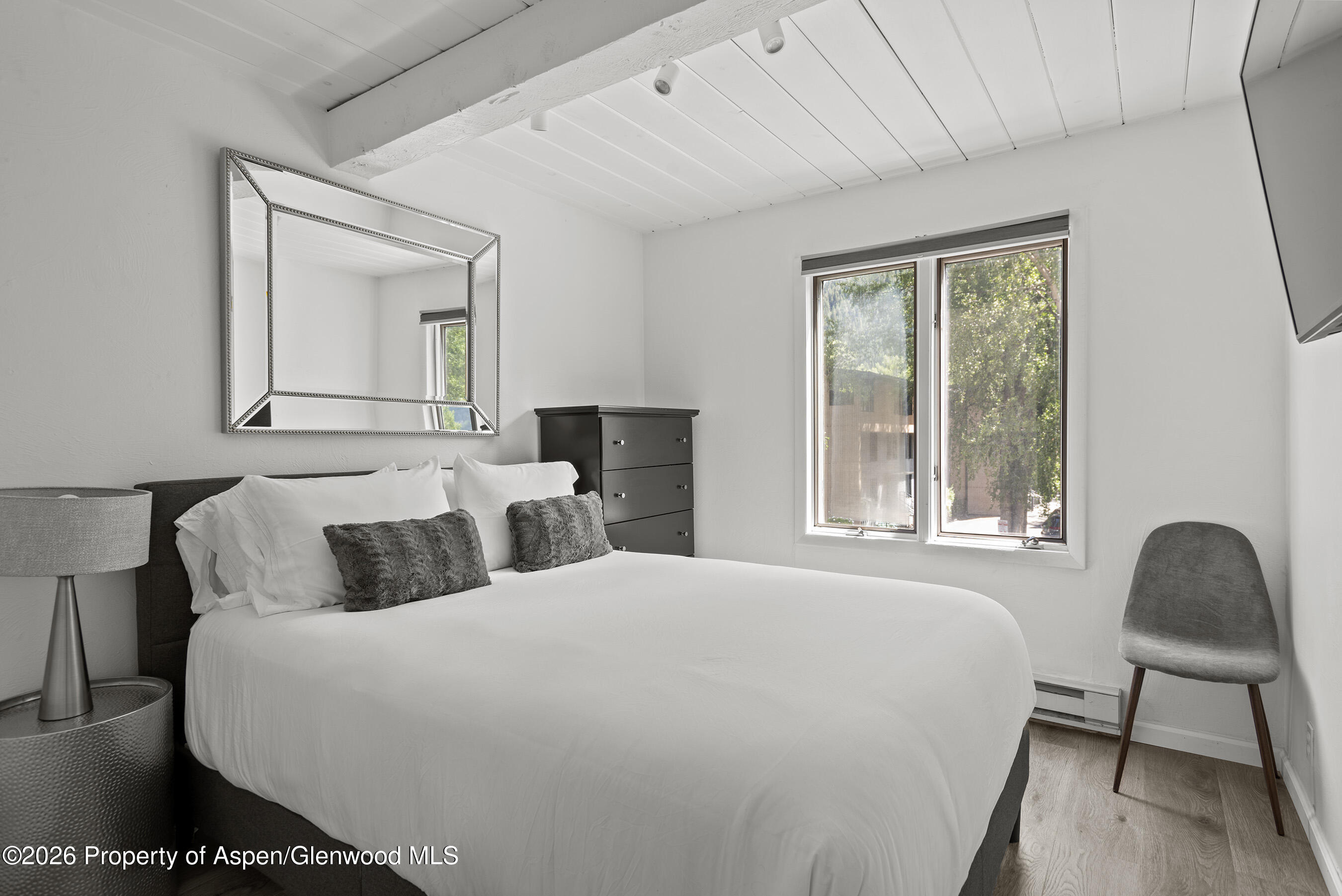 1024 E Cooper Avenue 2