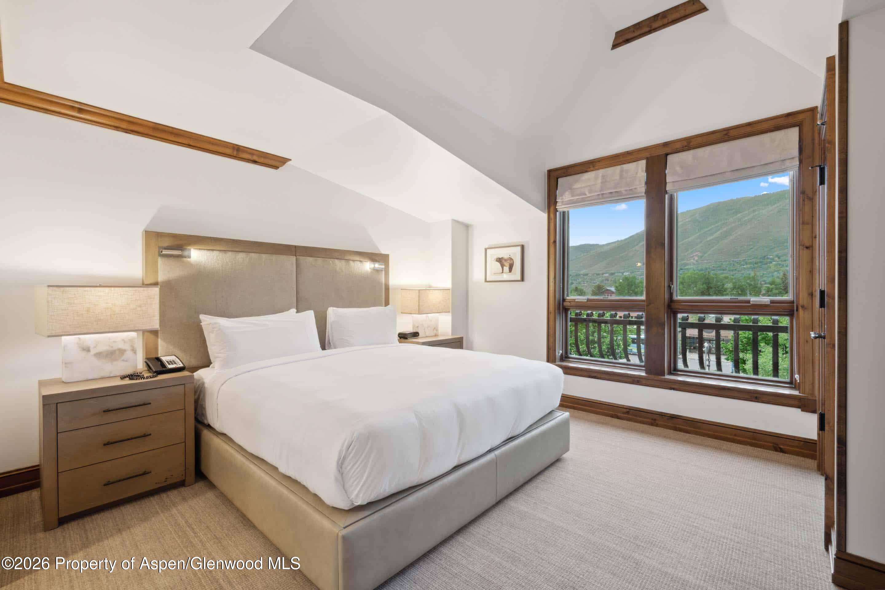 415 E Dean St, Unit 30, Week 10