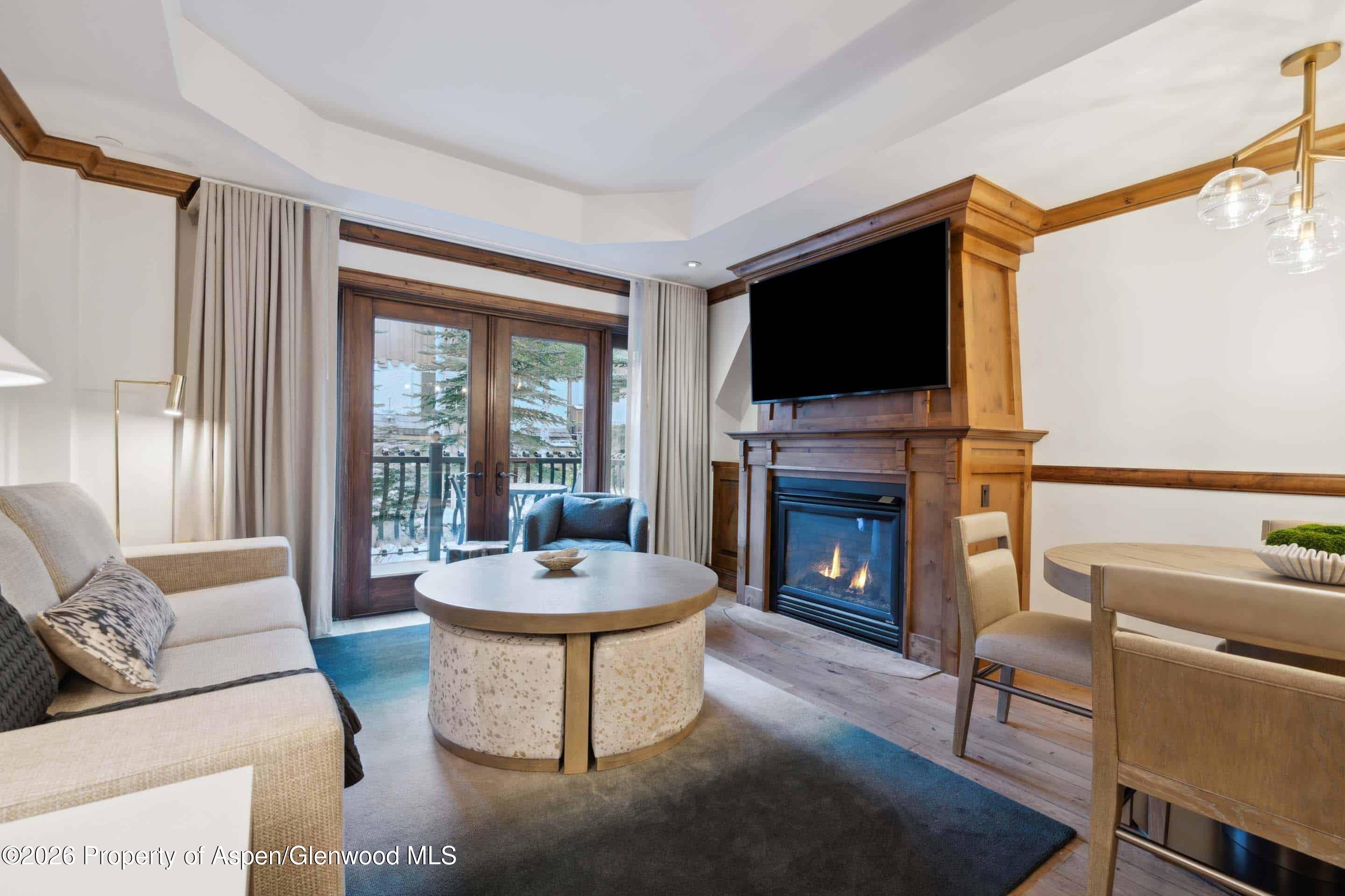 415 E Dean St, Unite 43, Week 12
