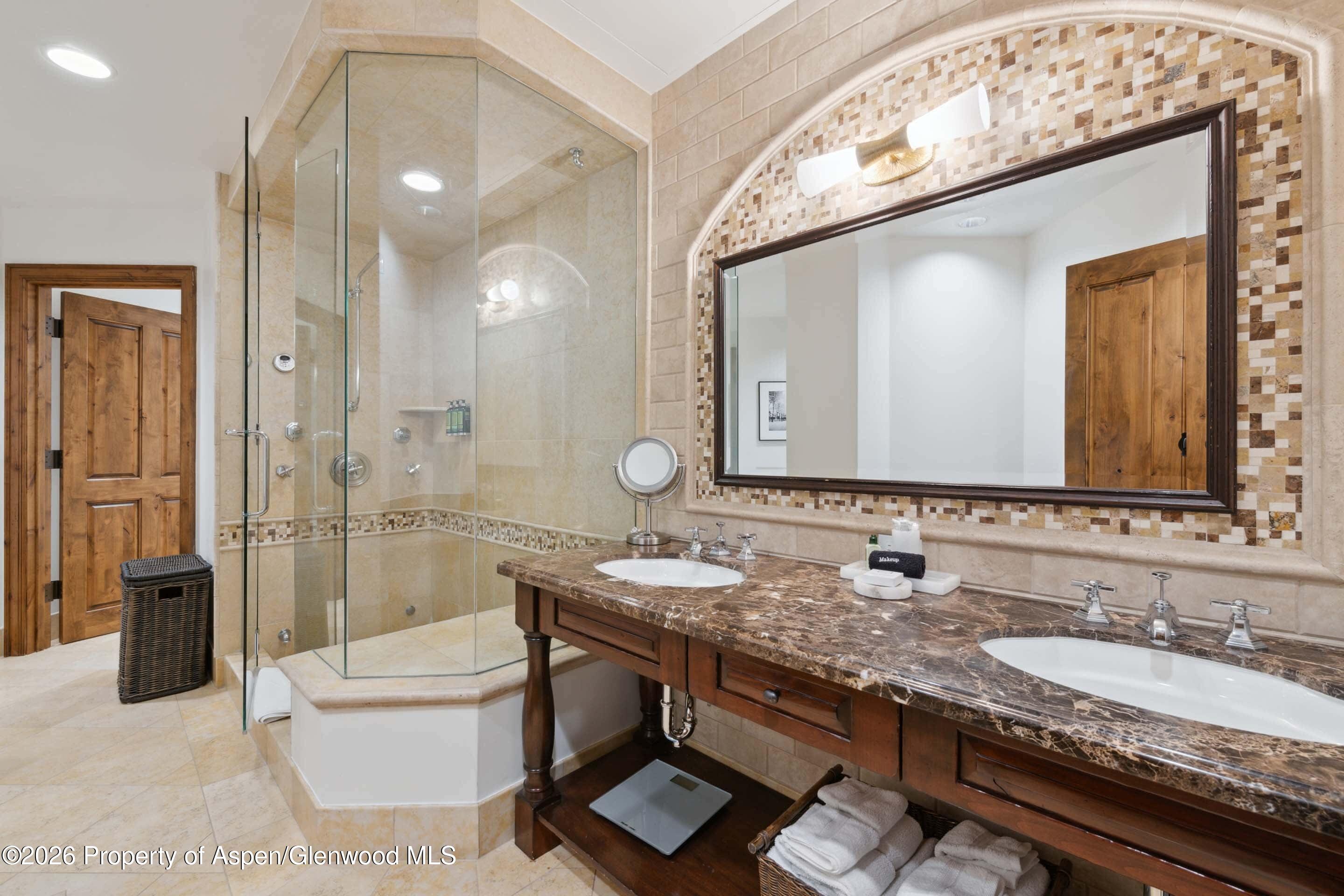 415 E Dean St, Unit 8, Week 12