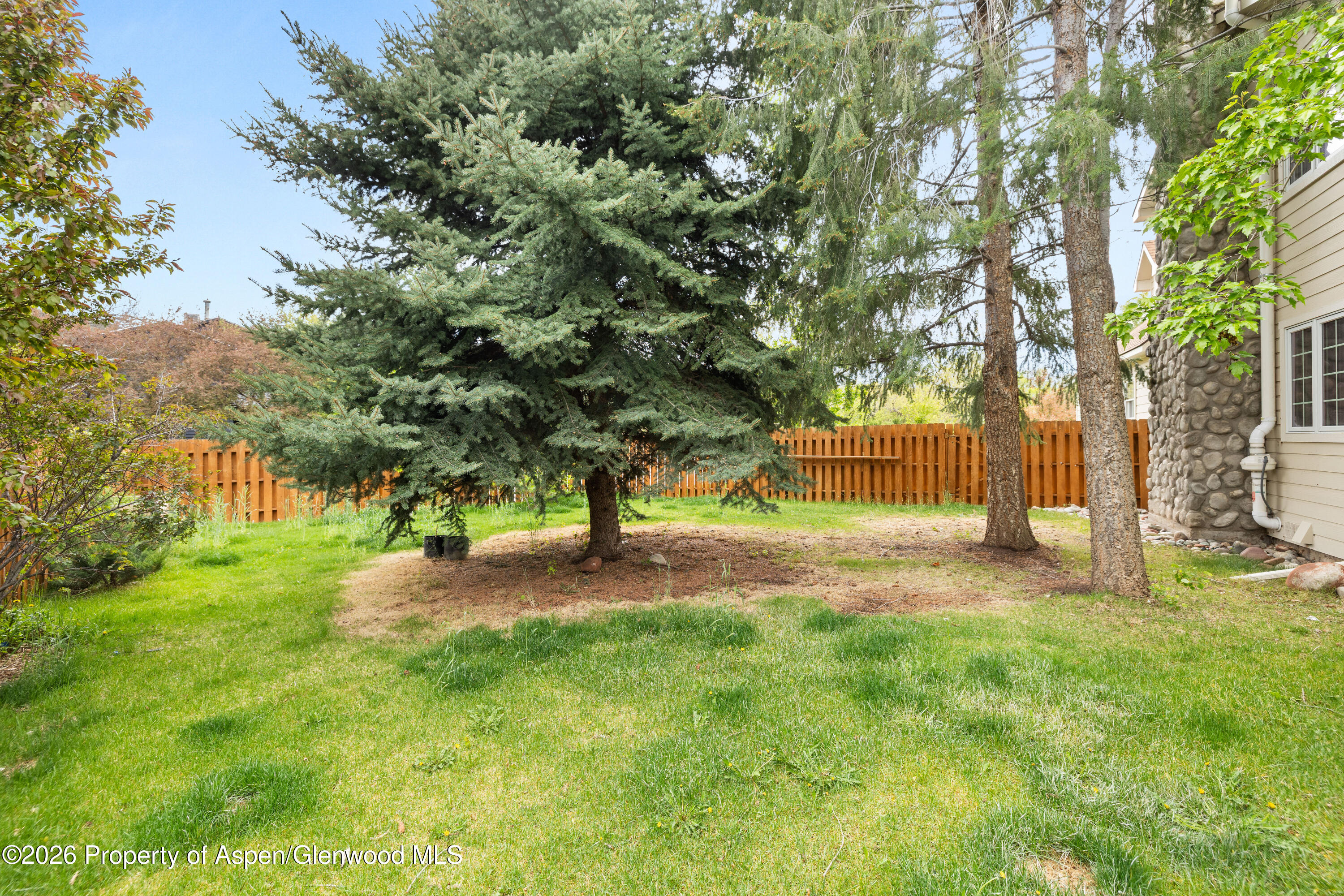 389 Rabbit Road