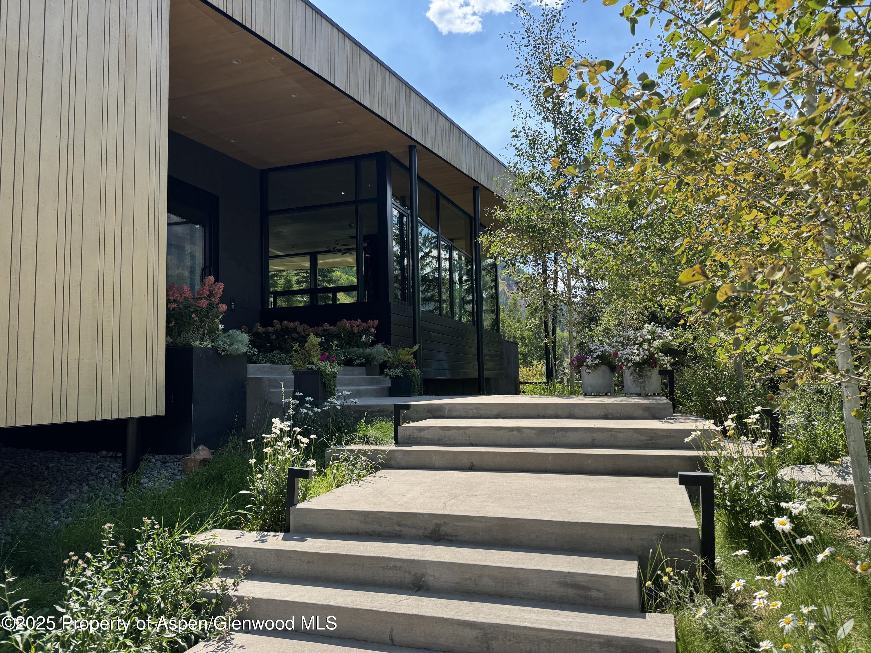 296 Glen Dee Road