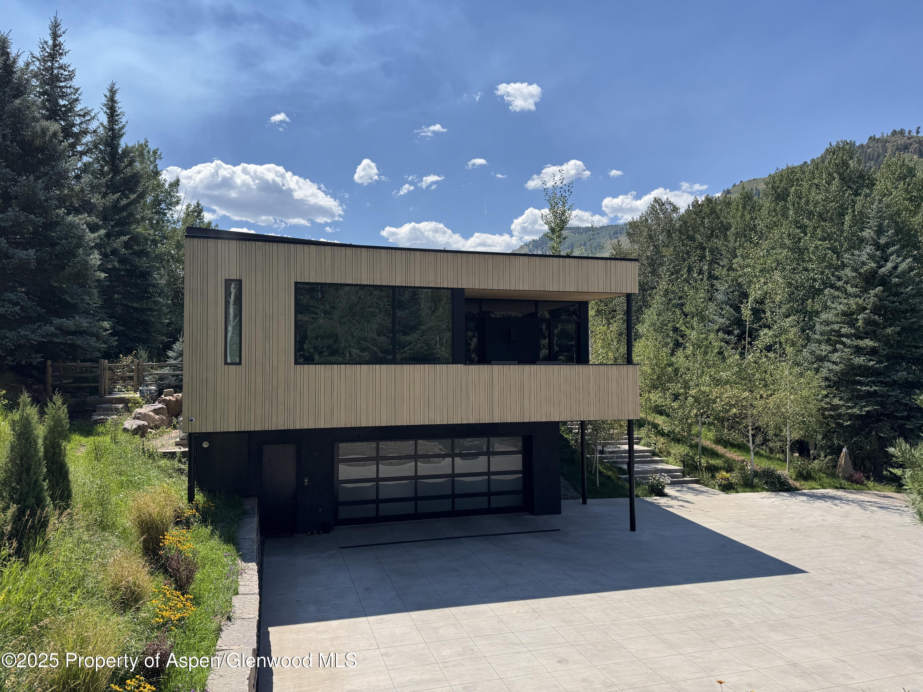 296 Glen Dee Road