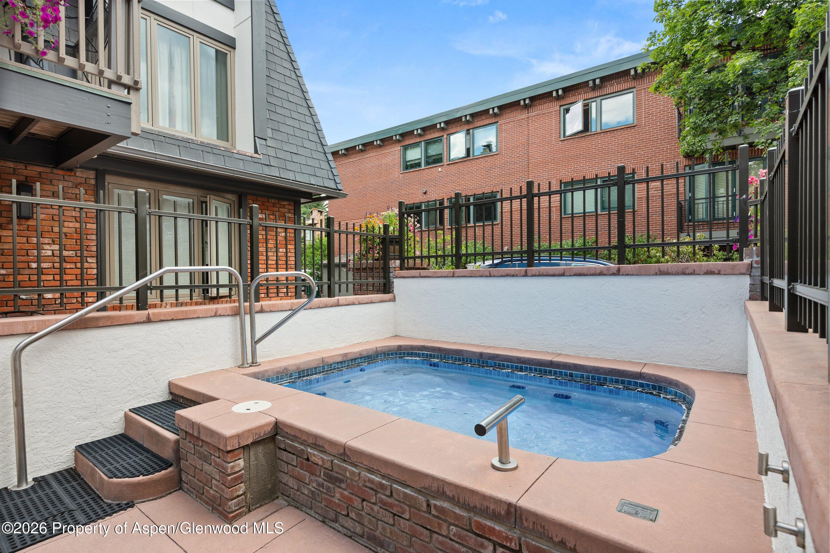 731 E Durant Avenue 17