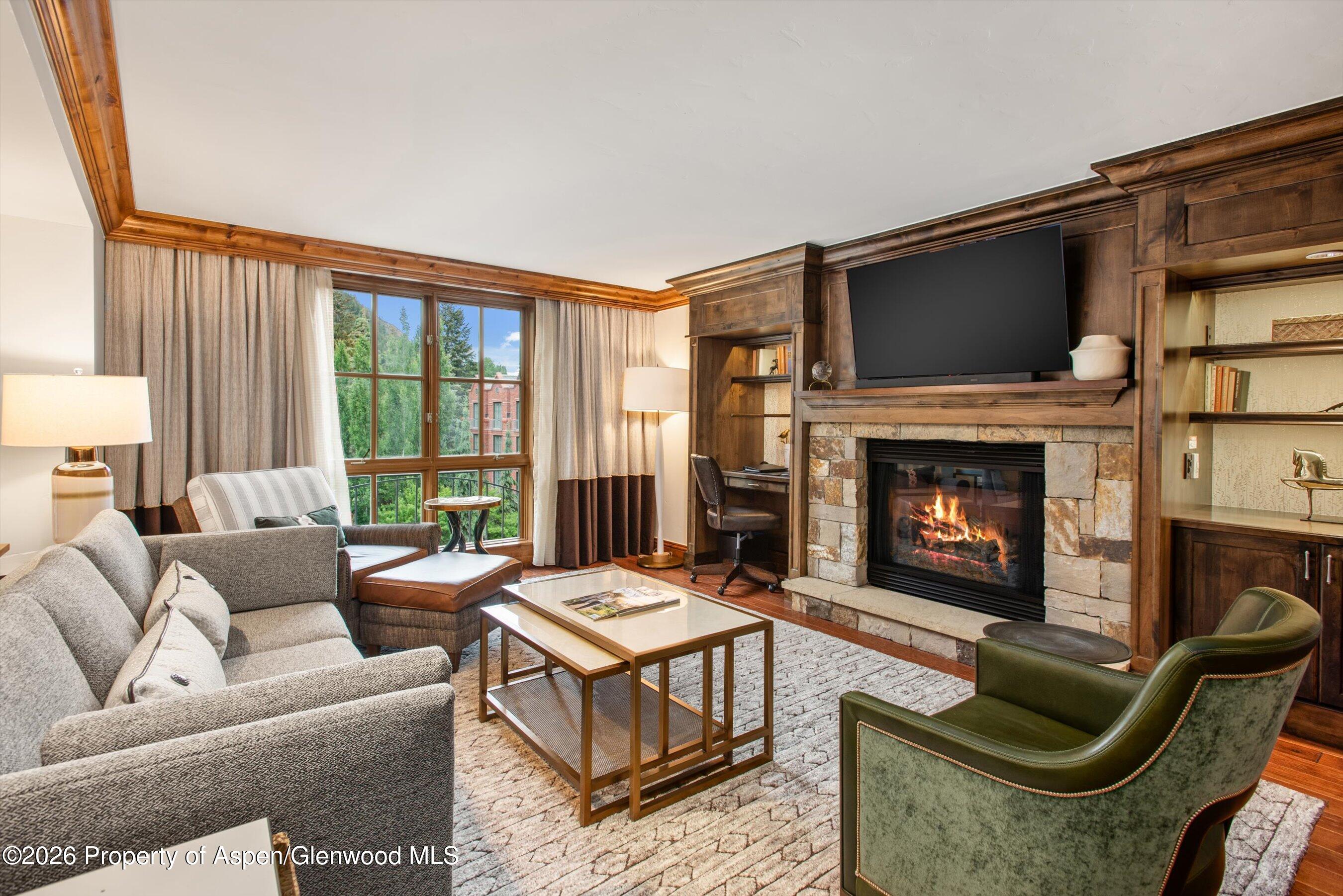 315 E Dean Street B51