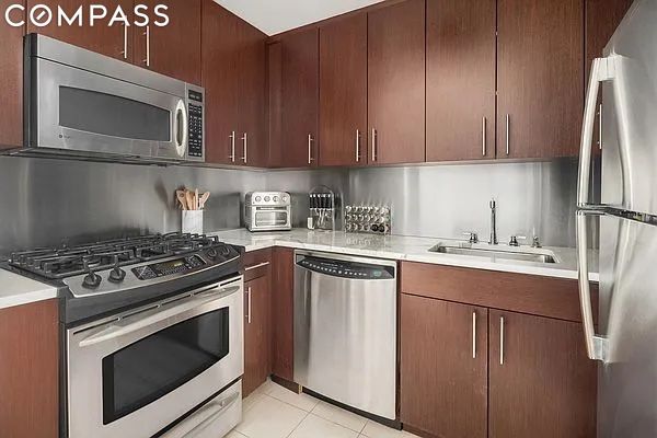 350 W 53rd Street 6F