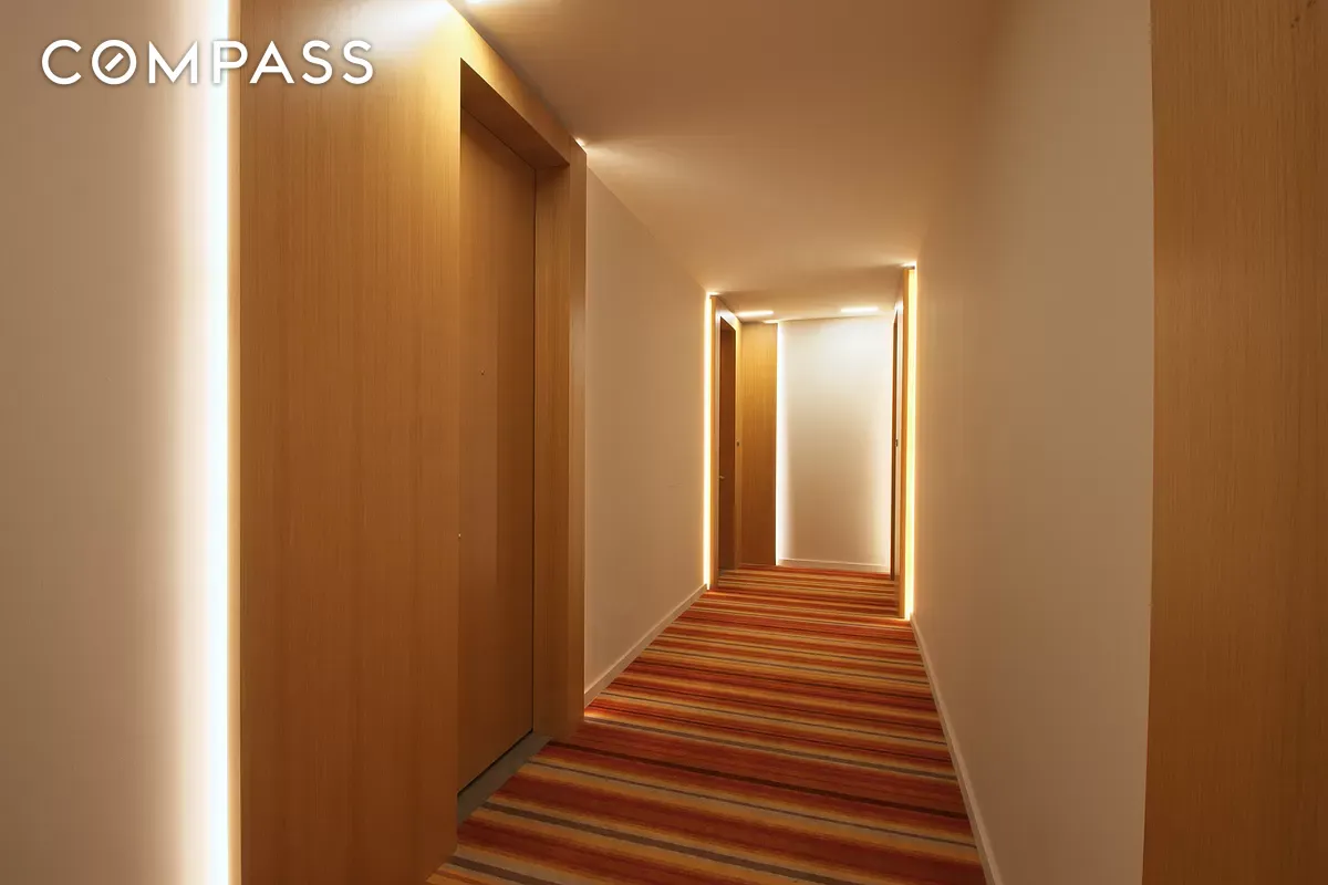 565 Broome Street N6J