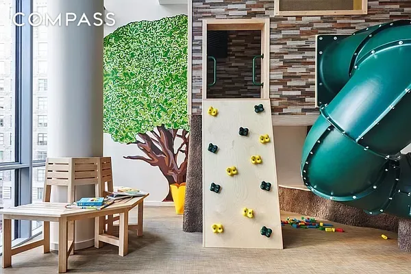 565 Broome Street N6J