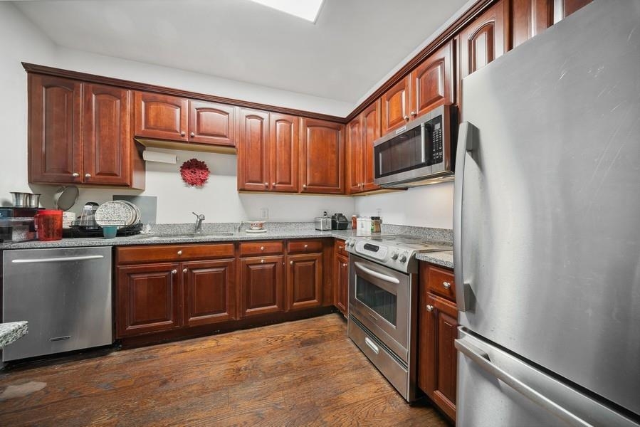 22 AVENUE AT PORT IMPERIAL Unit: 325