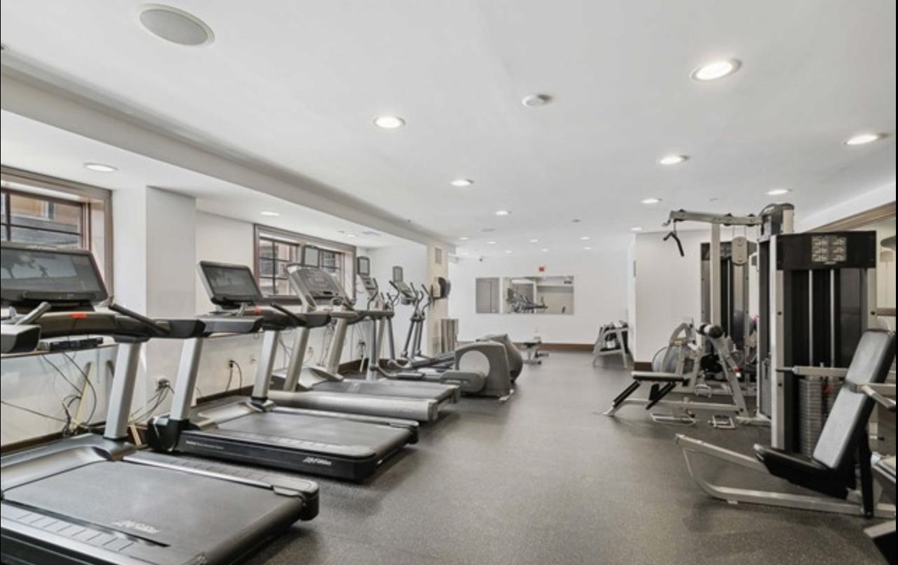 22 AVENUE AT PORT IMPERIAL Unit: 325