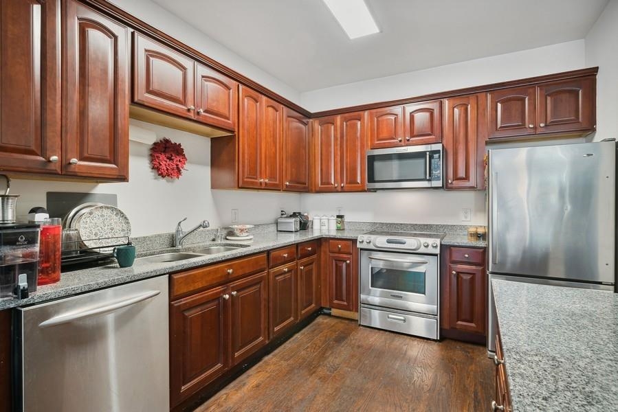 22 AVENUE AT PORT IMPERIAL Unit: 325