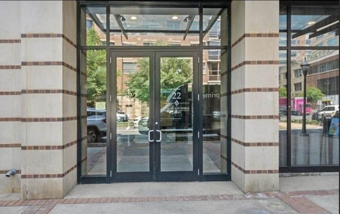 22 AVENUE AT PORT IMPERIAL Unit: 325