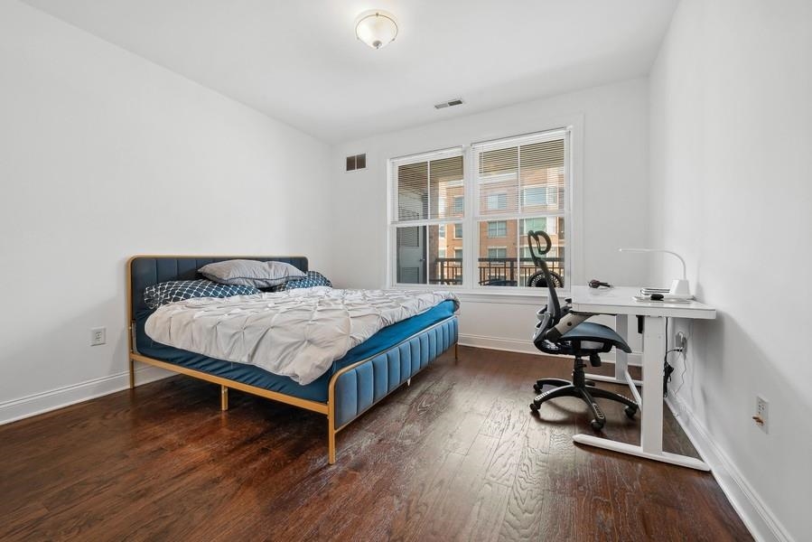 22 AVENUE AT PORT IMPERIAL Unit: 325