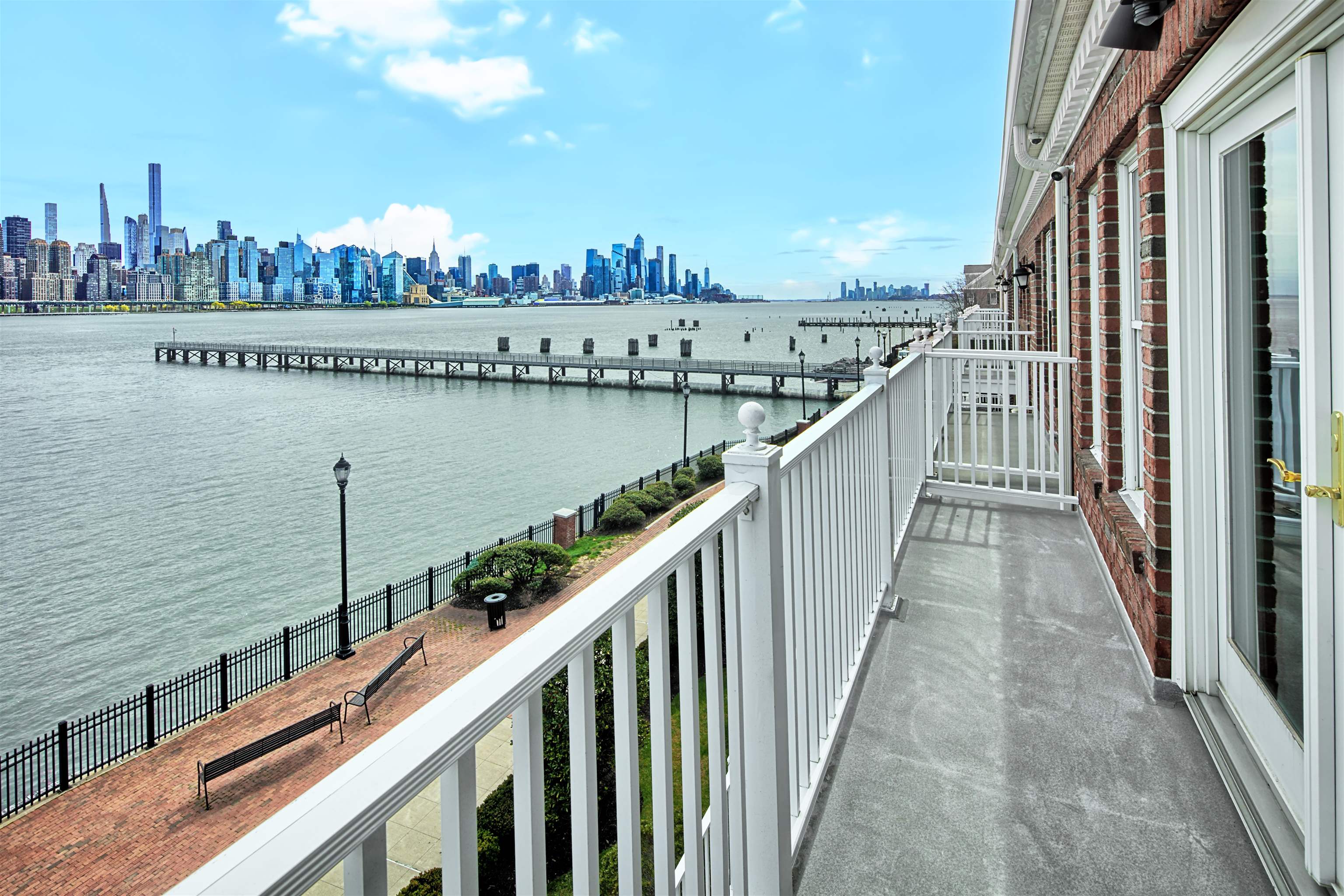 517 HARBOR PL
