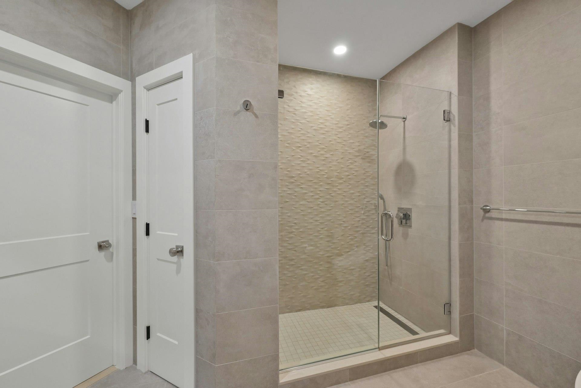 24 AVENUE AT PORT IMPERIAL Unit: 200