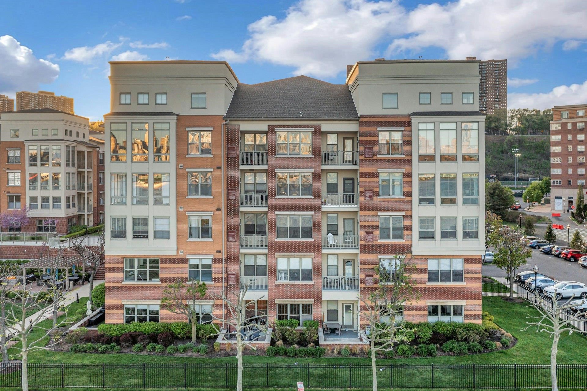 24 AVENUE AT PORT IMPERIAL Unit: 200
